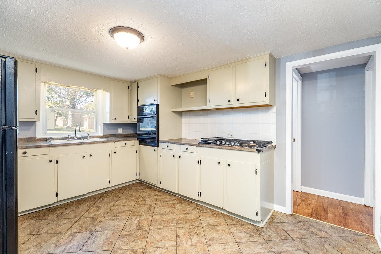 418 G ST, STAUNTON, Virginia 24401, 3 Bedrooms Bedrooms, ,2 BathroomsBathrooms,Residential,418 G ST,670176 MLS # 670176