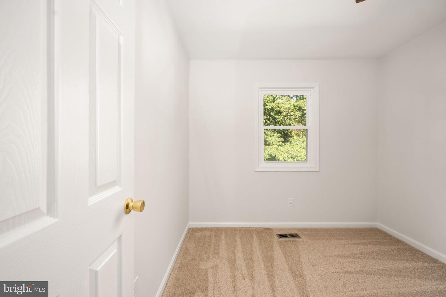 124 JANNEY CT, FREDERICKSBURG, Virginia 22408, 3 Bedrooms Bedrooms, ,1 BathroomBathrooms,Residential,For sale,124 JANNEY CT,VASP2036008 MLS # VASP2036008