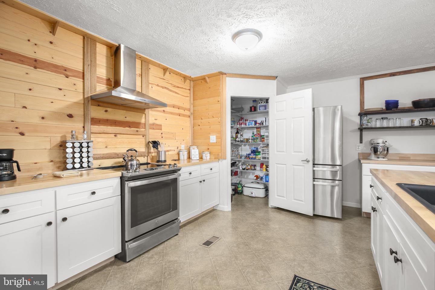 14301 LESTER LN, MILFORD, Virginia 22514, 4 Bedrooms Bedrooms, ,3 BathroomsBathrooms,Residential,For sale,14301 LESTER LN,VACV2008792 MLS # VACV2008792