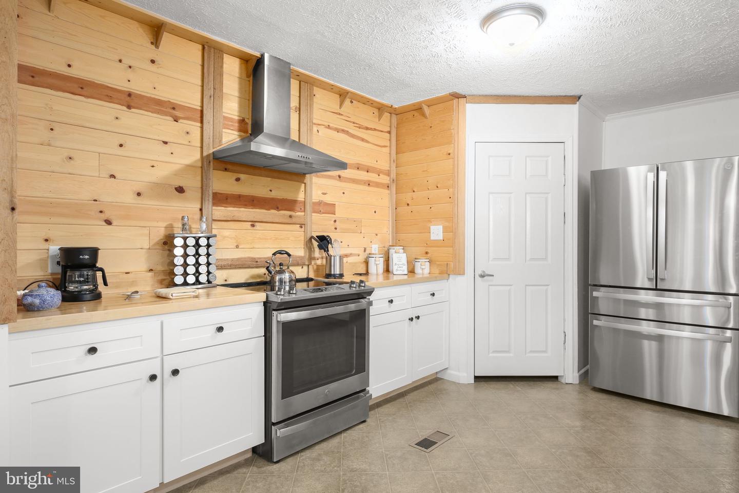 14301 LESTER LN, MILFORD, Virginia 22514, 4 Bedrooms Bedrooms, ,3 BathroomsBathrooms,Residential,For sale,14301 LESTER LN,VACV2008792 MLS # VACV2008792