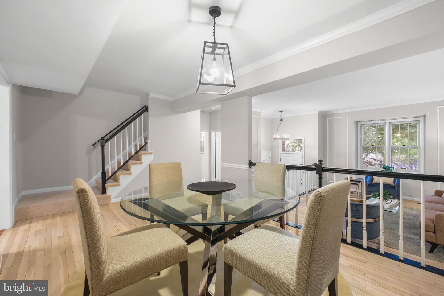 16 S MANCHESTER ST, ARLINGTON, Virginia 22204, 3 Bedrooms Bedrooms, ,2 BathroomsBathrooms,Residential,For sale,16 S MANCHESTER ST,VAAR2063304 MLS # VAAR2063304