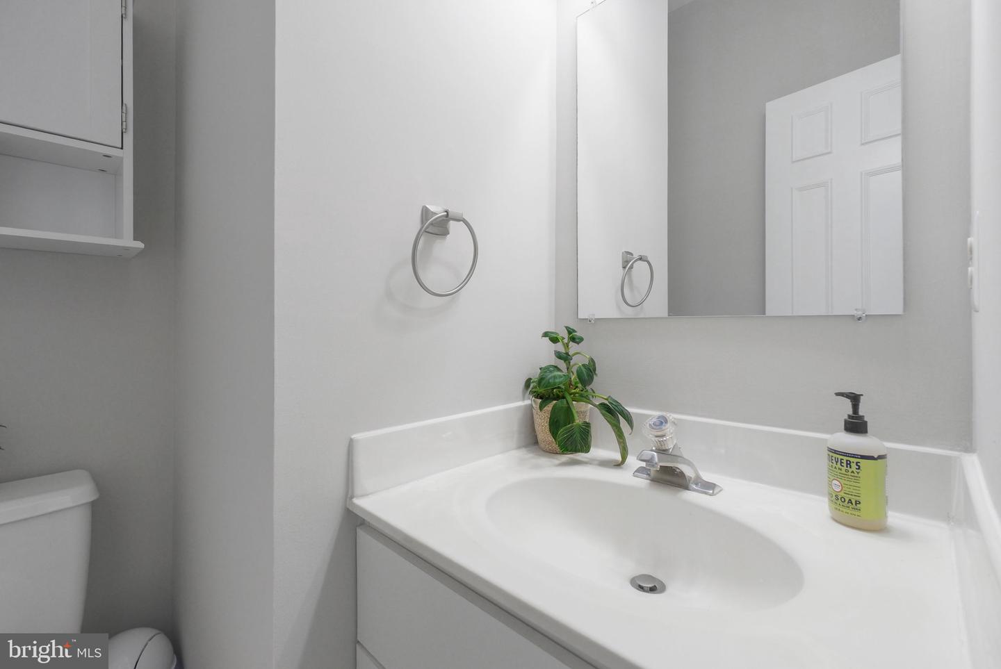 16 S MANCHESTER ST, ARLINGTON, Virginia 22204, 3 Bedrooms Bedrooms, ,2 BathroomsBathrooms,Residential,For sale,16 S MANCHESTER ST,VAAR2063304 MLS # VAAR2063304