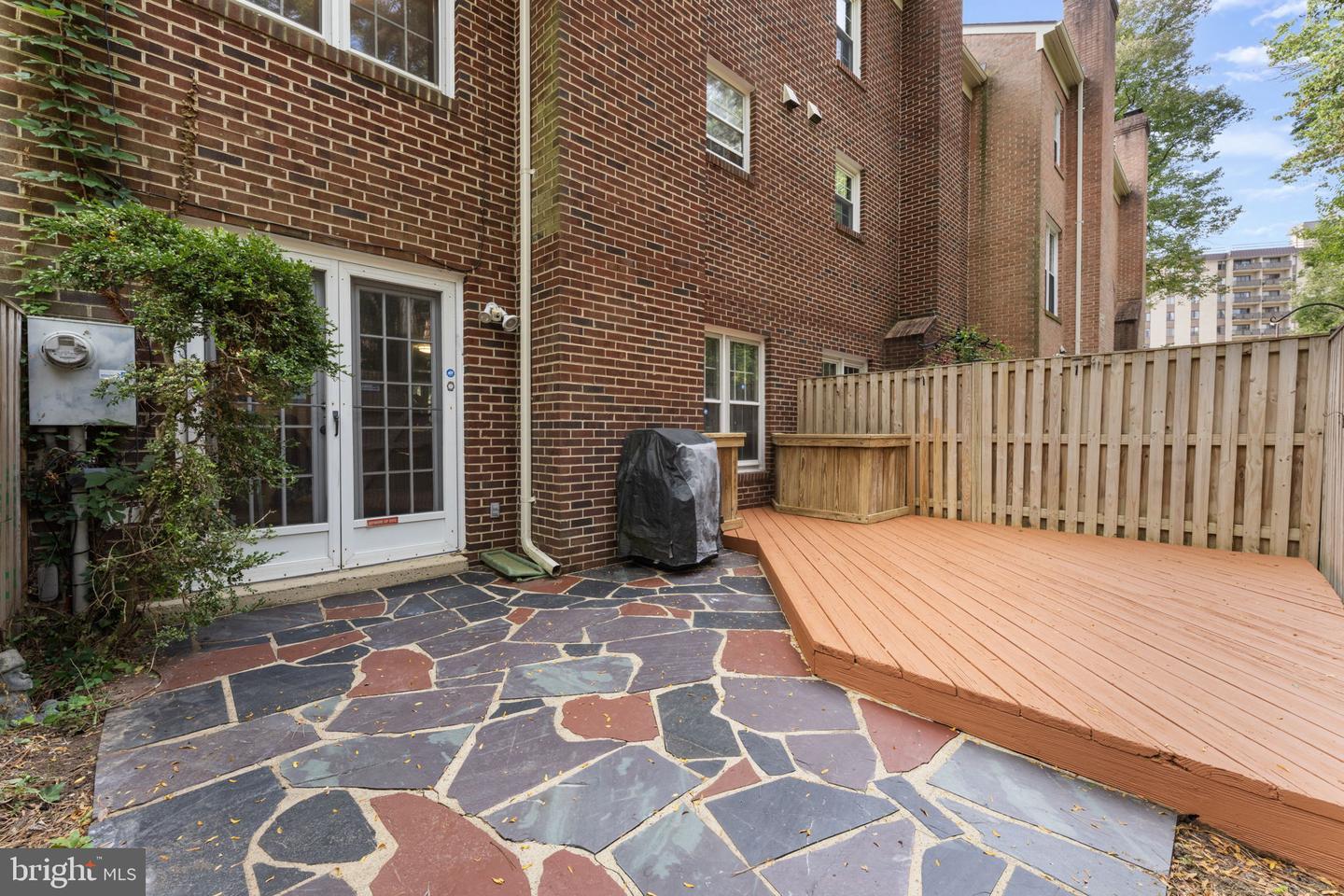 16 S MANCHESTER ST, ARLINGTON, Virginia 22204, 3 Bedrooms Bedrooms, ,2 BathroomsBathrooms,Residential,For sale,16 S MANCHESTER ST,VAAR2063304 MLS # VAAR2063304