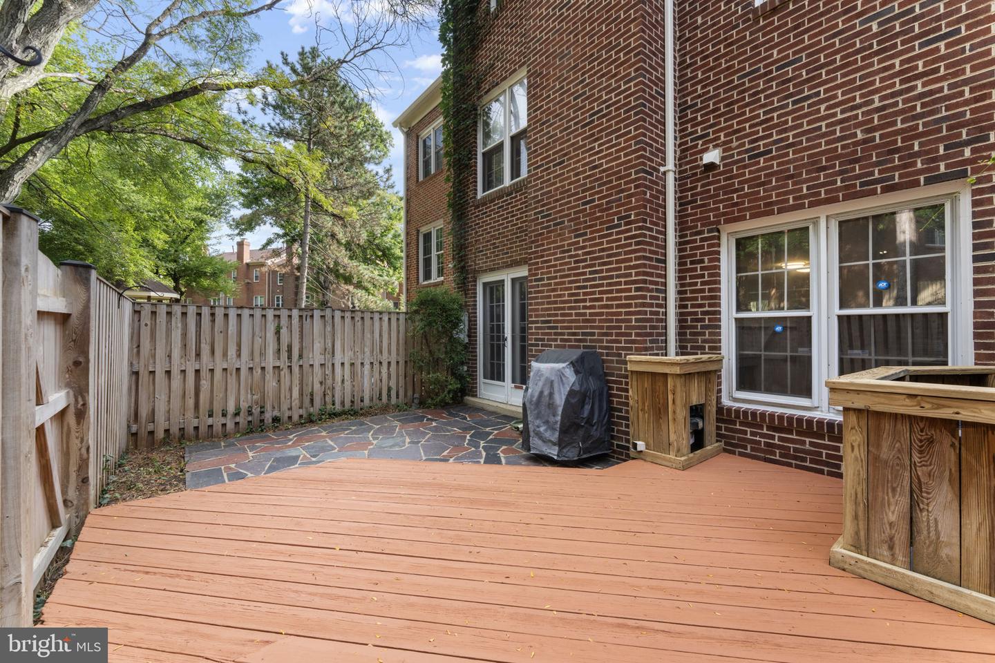 16 S MANCHESTER ST, ARLINGTON, Virginia 22204, 3 Bedrooms Bedrooms, ,2 BathroomsBathrooms,Residential,For sale,16 S MANCHESTER ST,VAAR2063304 MLS # VAAR2063304