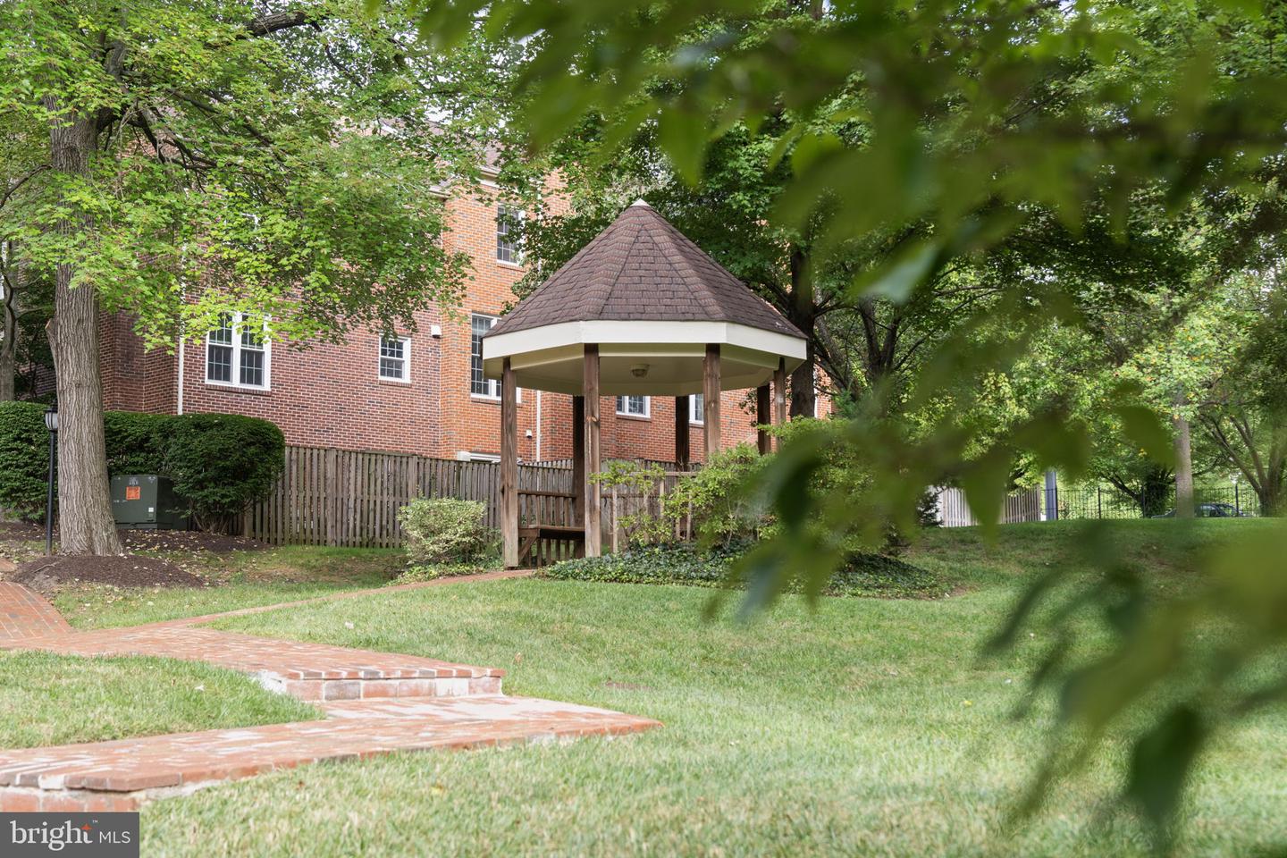 16 S MANCHESTER ST, ARLINGTON, Virginia 22204, 3 Bedrooms Bedrooms, ,2 BathroomsBathrooms,Residential,For sale,16 S MANCHESTER ST,VAAR2063304 MLS # VAAR2063304