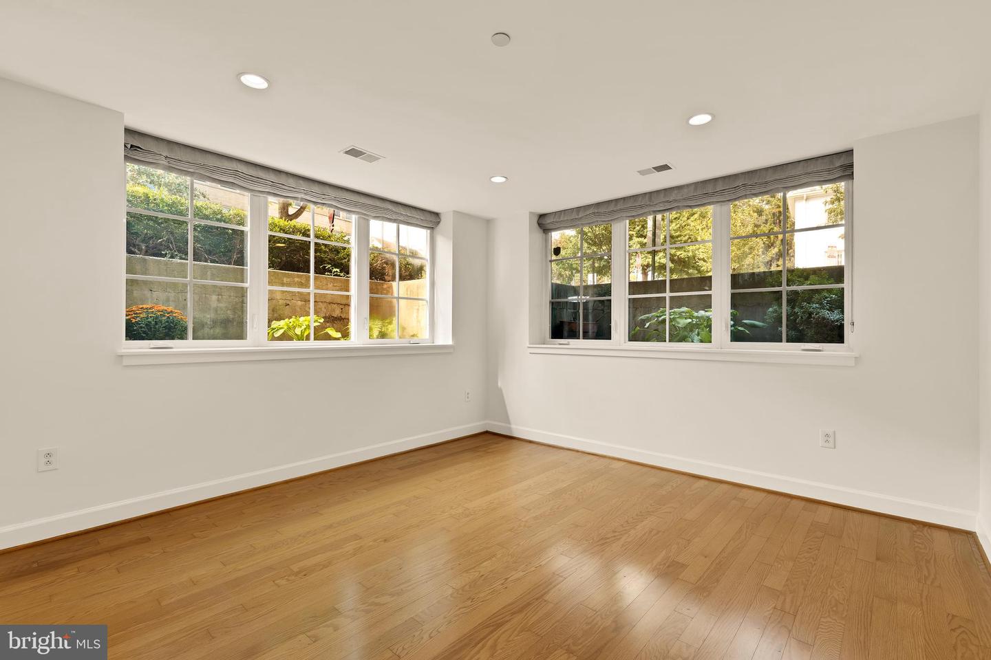 150 V ST NW #VL02, WASHINGTON, District Of Columbia 20001, 2 Bedrooms Bedrooms, ,1 BathroomBathrooms,Residential,For sale,150 V ST NW #VL02,DCDC2221502 MLS # DCDC2221502