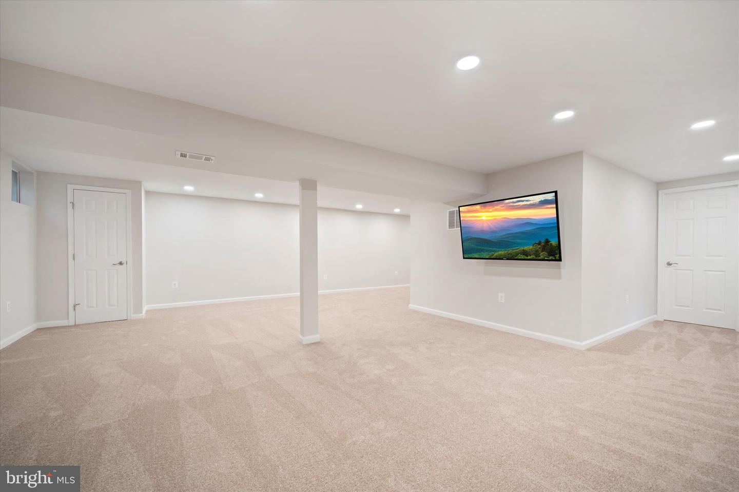 2657 CHISWELL PL, HERNDON, Virginia 20171, 5 Bedrooms Bedrooms, ,2 BathroomsBathrooms,Residential,For sale,2657 CHISWELL PL,VAFX2266432 MLS # VAFX2266432
