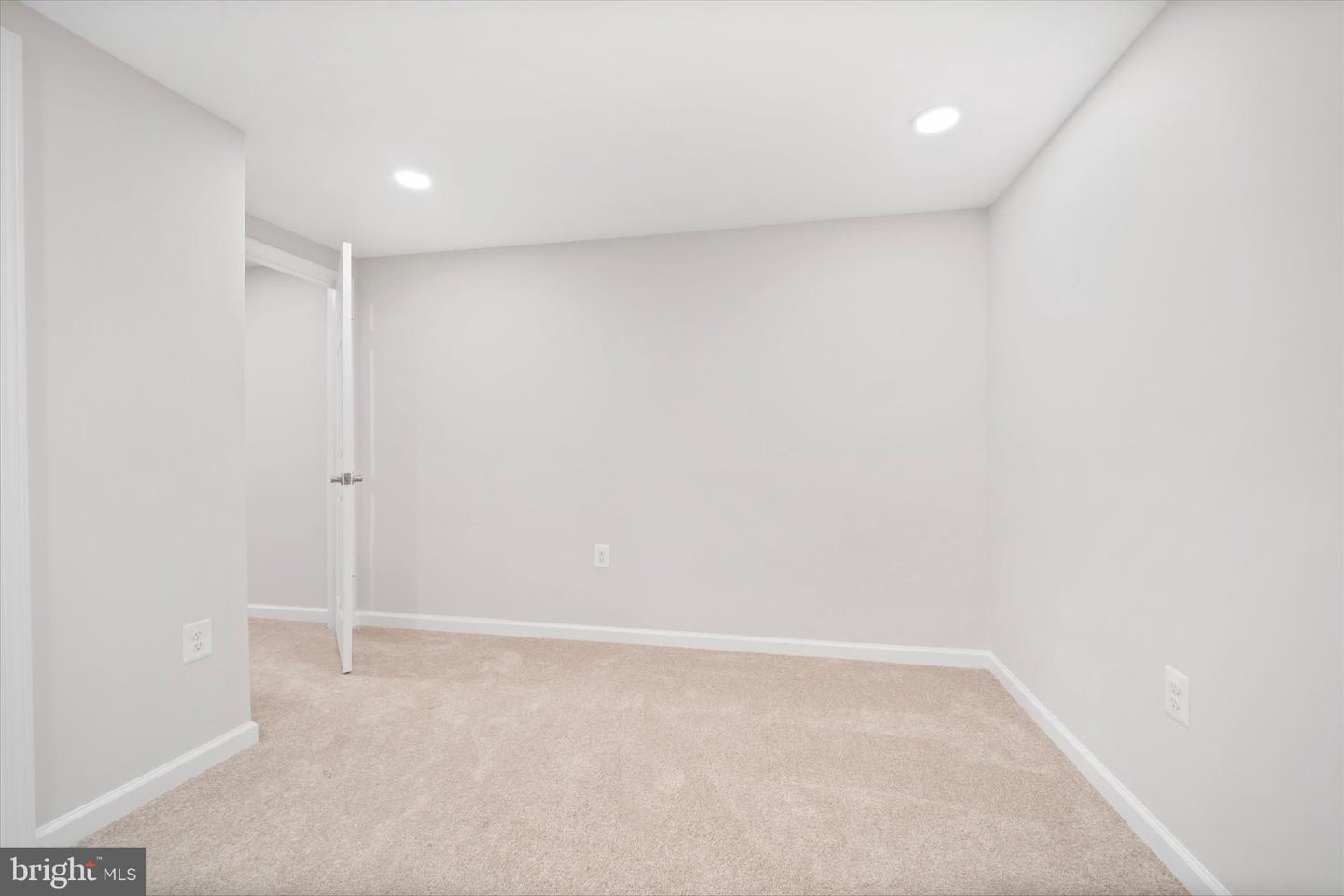 2657 CHISWELL PL, HERNDON, Virginia 20171, 5 Bedrooms Bedrooms, ,2 BathroomsBathrooms,Residential,For sale,2657 CHISWELL PL,VAFX2266432 MLS # VAFX2266432
