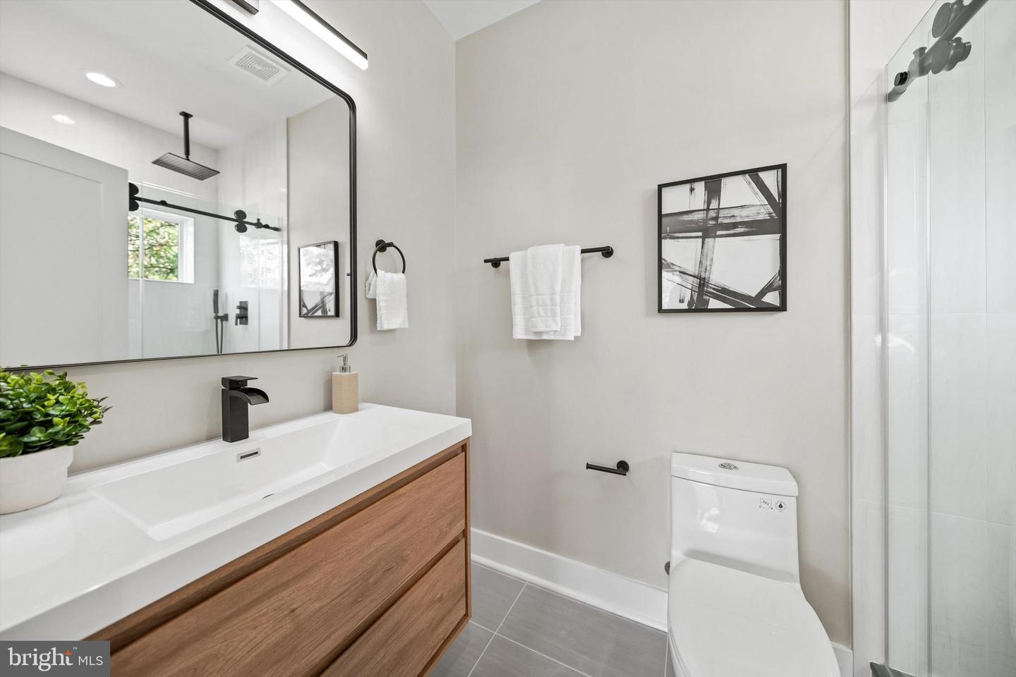 6934 COLUMBIA DR, ALEXANDRIA, Virginia 22307, 4 Bedrooms Bedrooms, ,4 BathroomsBathrooms,Residential,For sale,6934 COLUMBIA DR,VAFX2266502 MLS # VAFX2266502