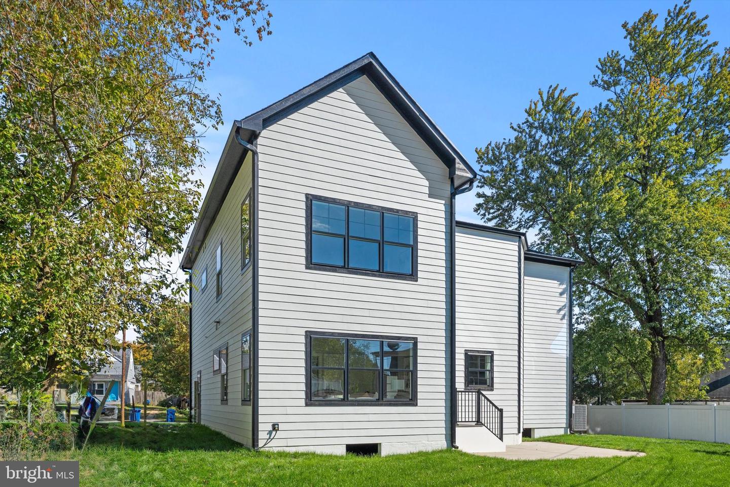 6934 COLUMBIA DR, ALEXANDRIA, Virginia 22307, 4 Bedrooms Bedrooms, ,4 BathroomsBathrooms,Residential,For sale,6934 COLUMBIA DR,VAFX2266502 MLS # VAFX2266502