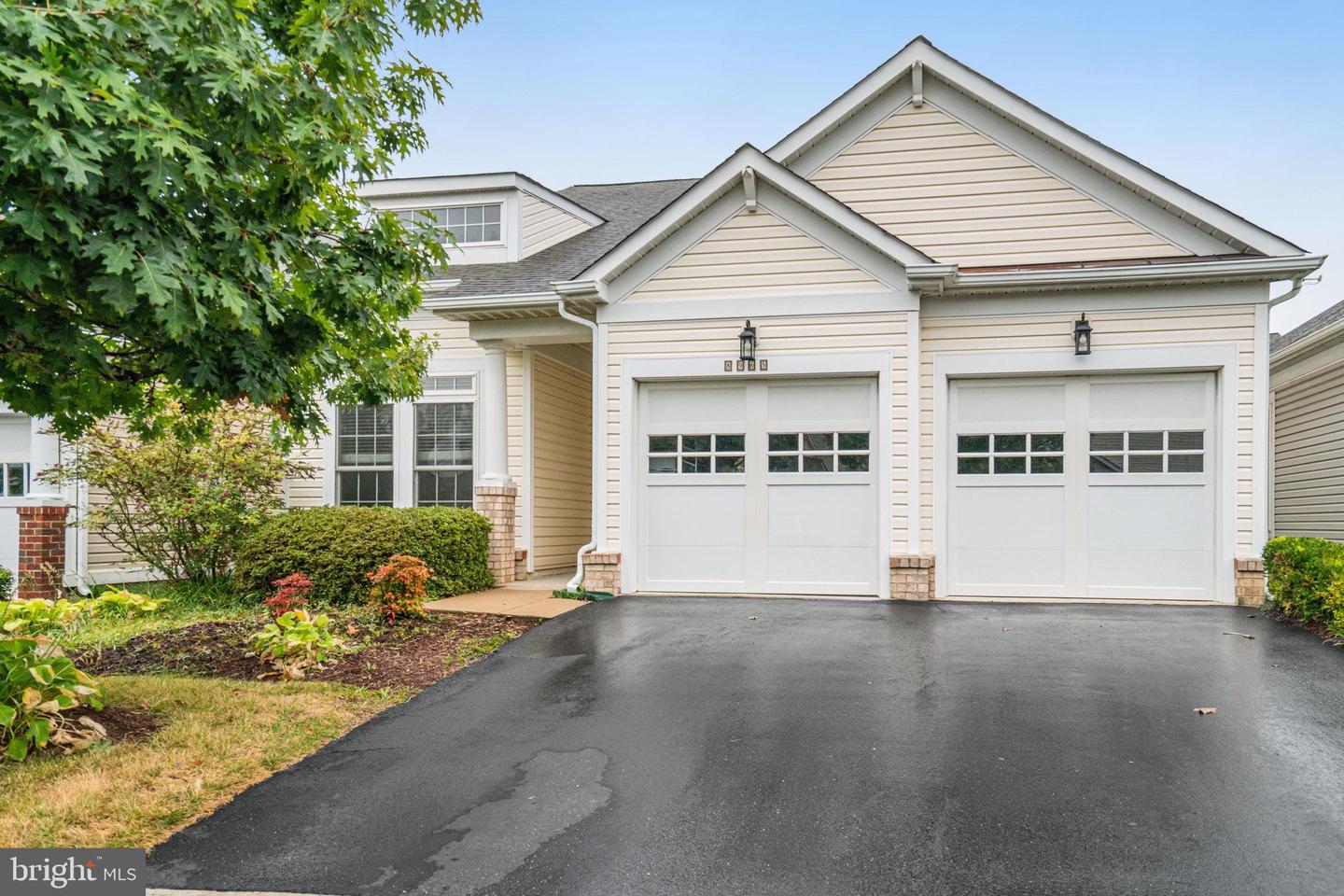 8965 YELLOW DAISY PL, LORTON, Virginia 22079, 3 Bedrooms Bedrooms, ,3 BathroomsBathrooms,Residential,For sale,8965 YELLOW DAISY PL,VAFX2267932 MLS # VAFX2267932