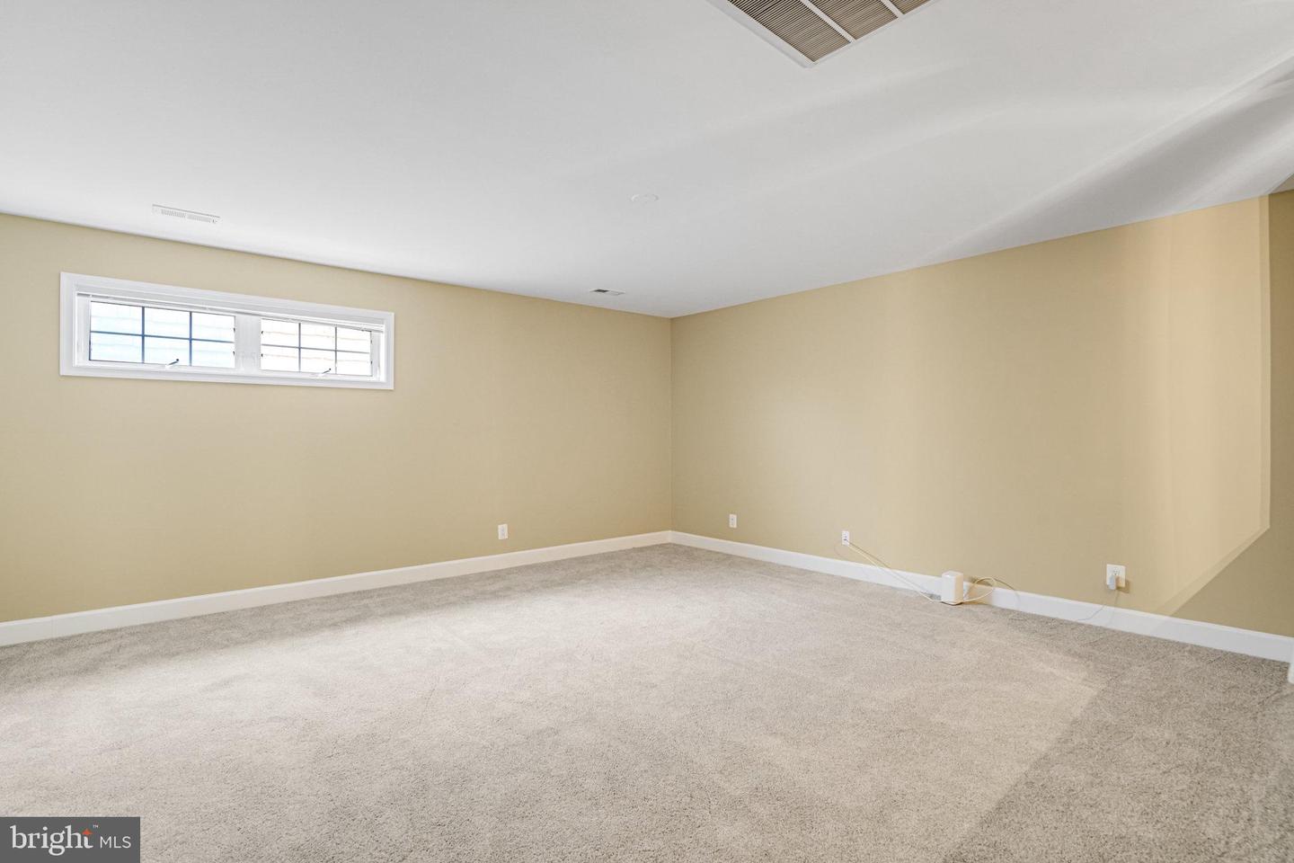 8965 YELLOW DAISY PL, LORTON, Virginia 22079, 3 Bedrooms Bedrooms, ,3 BathroomsBathrooms,Residential,For sale,8965 YELLOW DAISY PL,VAFX2267932 MLS # VAFX2267932