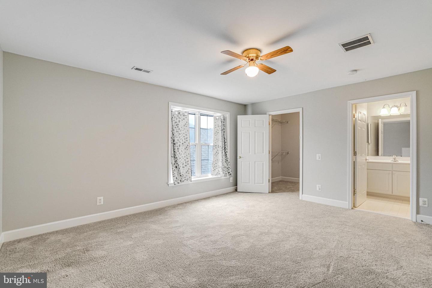 8965 YELLOW DAISY PL, LORTON, Virginia 22079, 3 Bedrooms Bedrooms, ,3 BathroomsBathrooms,Residential,For sale,8965 YELLOW DAISY PL,VAFX2267932 MLS # VAFX2267932