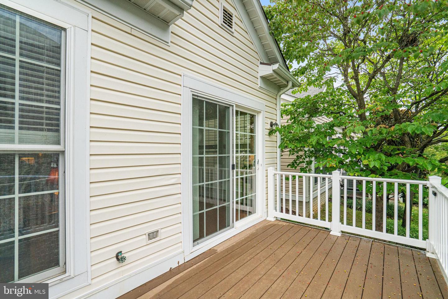 8965 YELLOW DAISY PL, LORTON, Virginia 22079, 3 Bedrooms Bedrooms, ,3 BathroomsBathrooms,Residential,For sale,8965 YELLOW DAISY PL,VAFX2267932 MLS # VAFX2267932