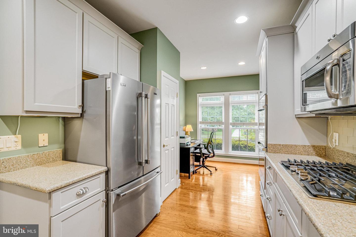 8965 YELLOW DAISY PL, LORTON, Virginia 22079, 3 Bedrooms Bedrooms, ,3 BathroomsBathrooms,Residential,For sale,8965 YELLOW DAISY PL,VAFX2267932 MLS # VAFX2267932