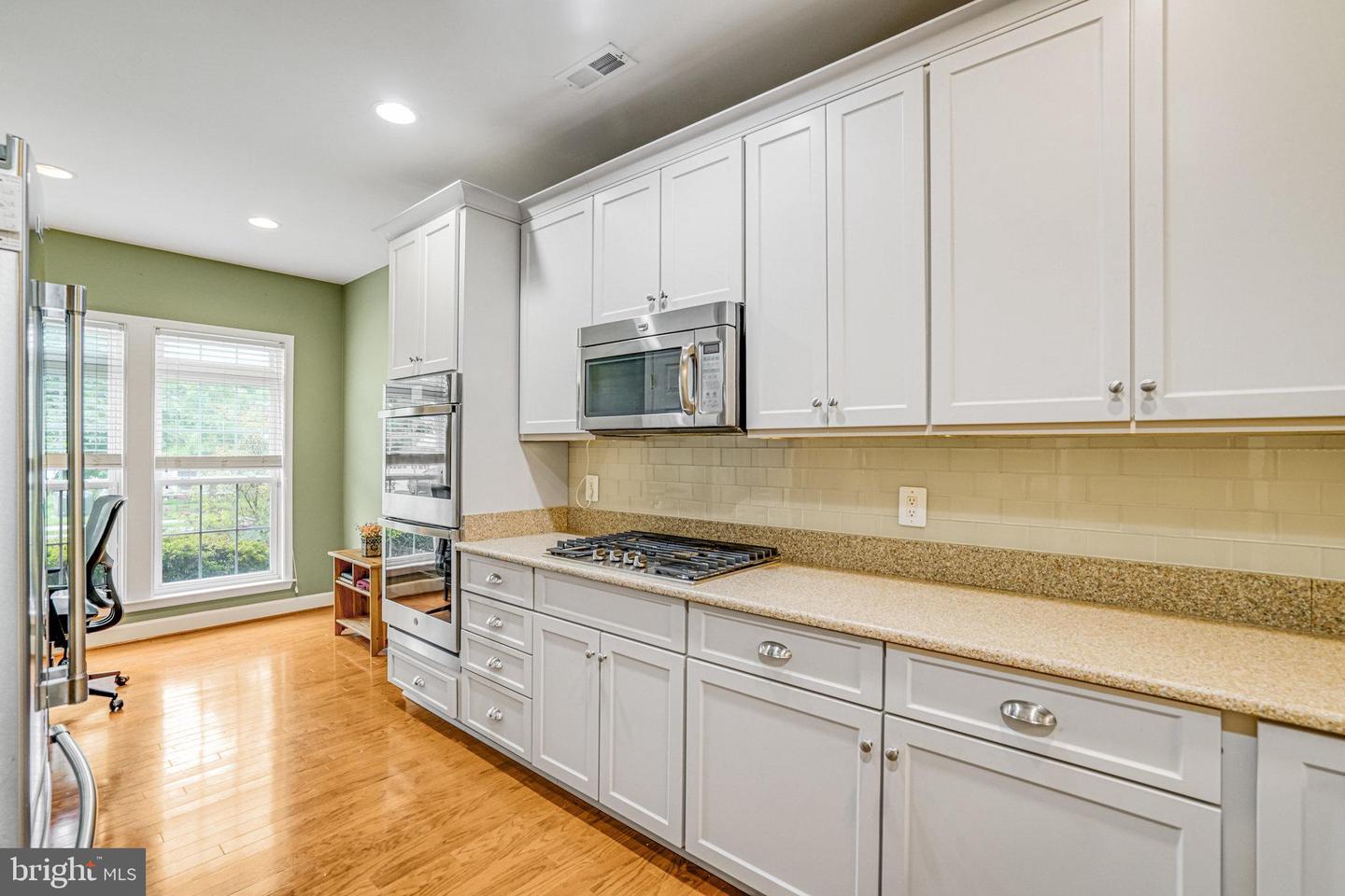 8965 YELLOW DAISY PL, LORTON, Virginia 22079, 3 Bedrooms Bedrooms, ,3 BathroomsBathrooms,Residential,For sale,8965 YELLOW DAISY PL,VAFX2267932 MLS # VAFX2267932
