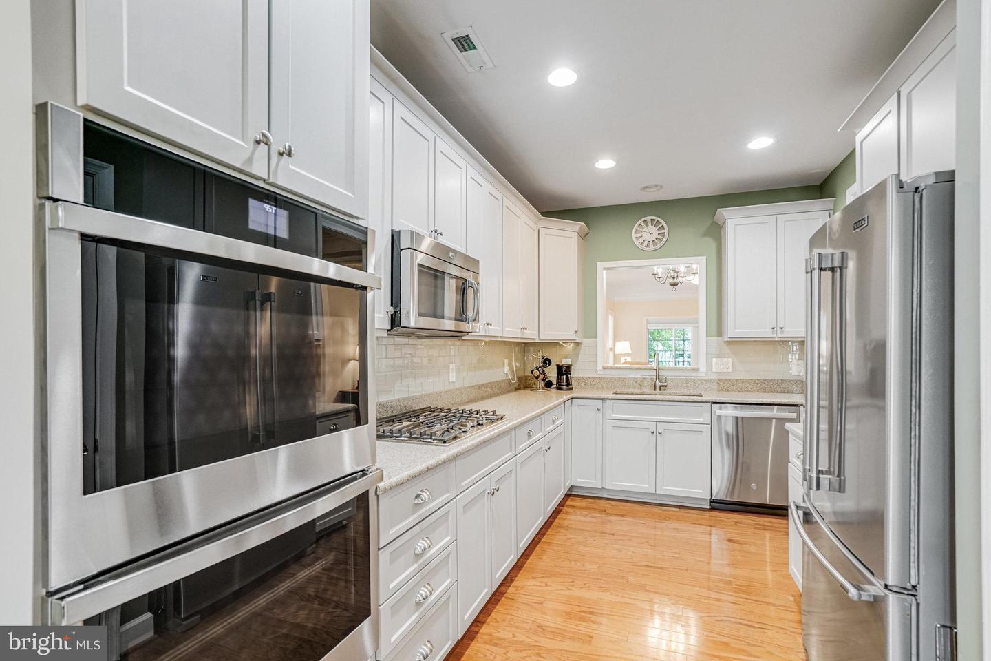 8965 YELLOW DAISY PL, LORTON, Virginia 22079, 3 Bedrooms Bedrooms, ,3 BathroomsBathrooms,Residential,For sale,8965 YELLOW DAISY PL,VAFX2267932 MLS # VAFX2267932