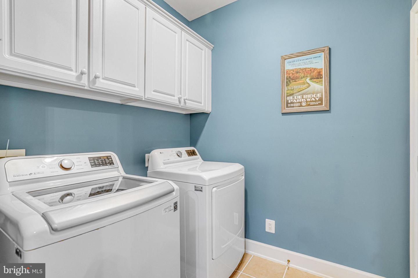 8965 YELLOW DAISY PL, LORTON, Virginia 22079, 3 Bedrooms Bedrooms, ,3 BathroomsBathrooms,Residential,For sale,8965 YELLOW DAISY PL,VAFX2267932 MLS # VAFX2267932