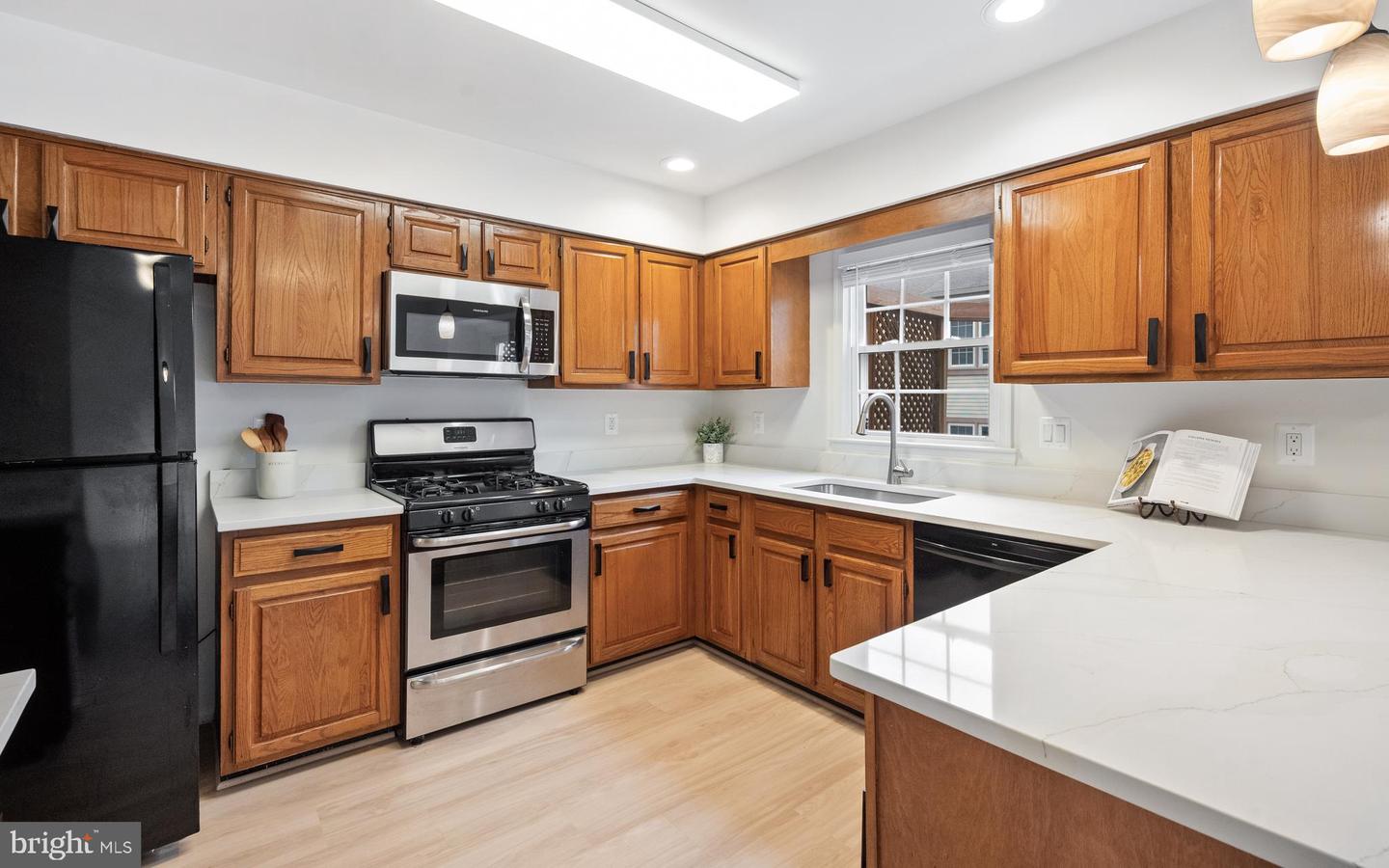 4020 GREGG CT, FAIRFAX, Virginia 22033, 4 Bedrooms Bedrooms, ,3 BathroomsBathrooms,Residential,For sale,4020 GREGG CT,VAFX2268252 MLS # VAFX2268252