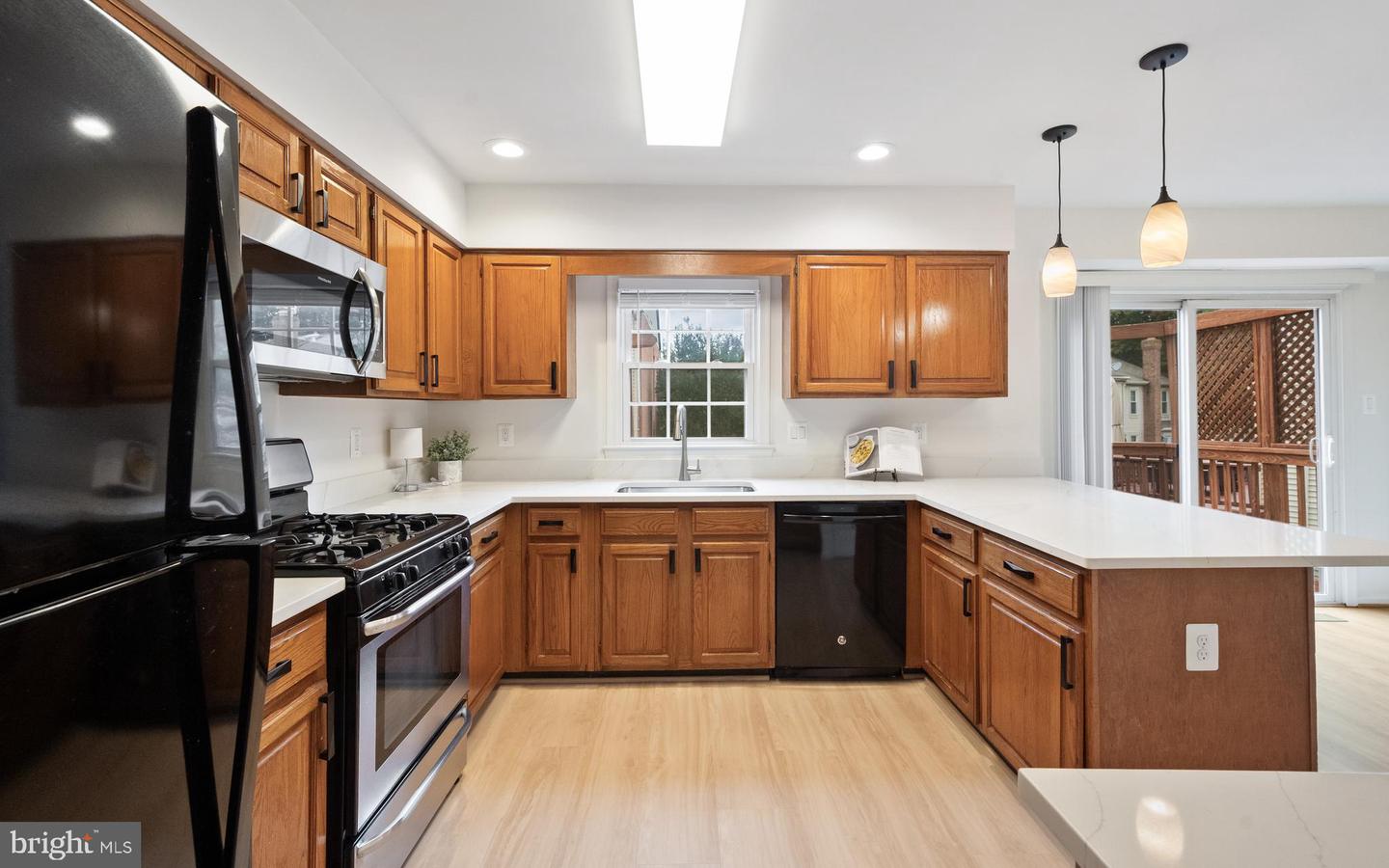 4020 GREGG CT, FAIRFAX, Virginia 22033, 4 Bedrooms Bedrooms, ,3 BathroomsBathrooms,Residential,For sale,4020 GREGG CT,VAFX2268252 MLS # VAFX2268252
