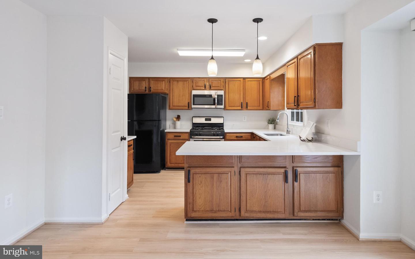 4020 GREGG CT, FAIRFAX, Virginia 22033, 4 Bedrooms Bedrooms, ,3 BathroomsBathrooms,Residential,For sale,4020 GREGG CT,VAFX2268252 MLS # VAFX2268252
