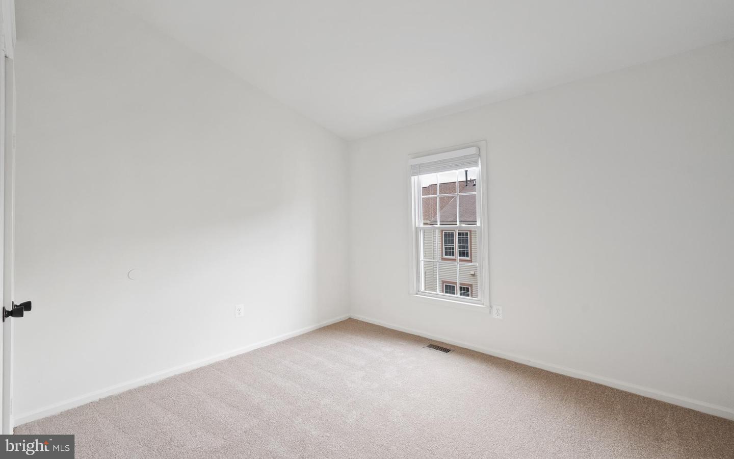4020 GREGG CT, FAIRFAX, Virginia 22033, 4 Bedrooms Bedrooms, ,3 BathroomsBathrooms,Residential,For sale,4020 GREGG CT,VAFX2268252 MLS # VAFX2268252