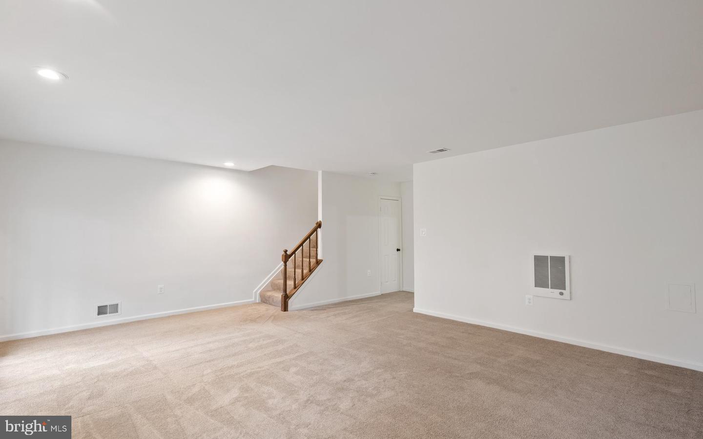 4020 GREGG CT, FAIRFAX, Virginia 22033, 4 Bedrooms Bedrooms, ,3 BathroomsBathrooms,Residential,For sale,4020 GREGG CT,VAFX2268252 MLS # VAFX2268252