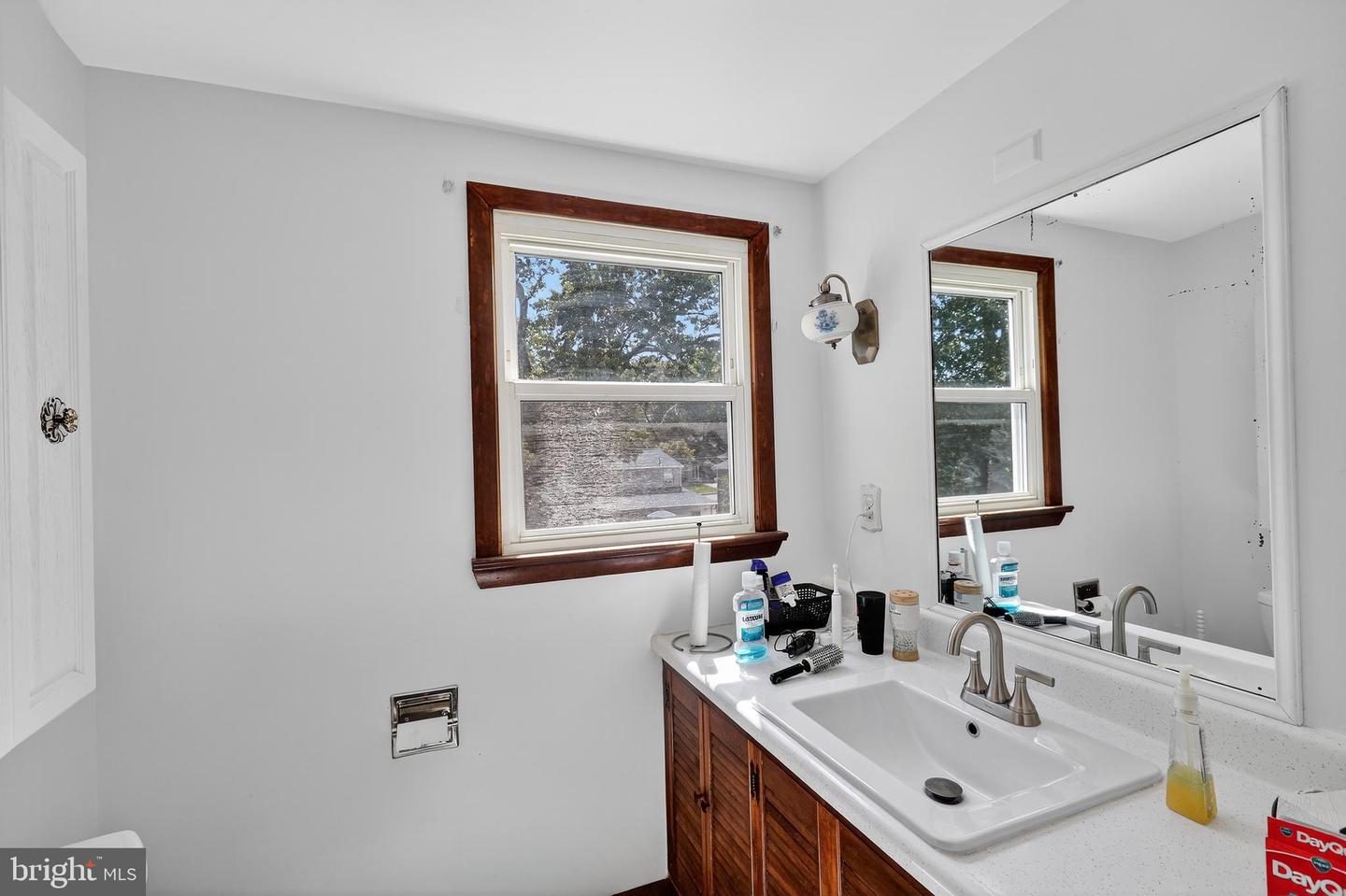 6939 WESTMORELAND RD, FALLS CHURCH, Virginia 22042, 4 Bedrooms Bedrooms, ,1 BathroomBathrooms,Residential,For sale,6939 WESTMORELAND RD,VAFX2268304 MLS # VAFX2268304