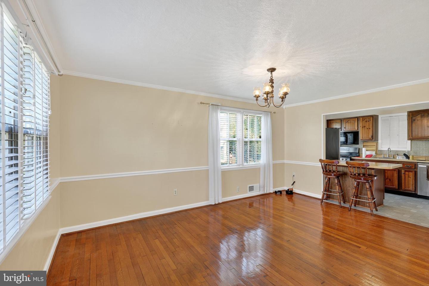 6939 WESTMORELAND RD, FALLS CHURCH, Virginia 22042, 4 Bedrooms Bedrooms, ,1 BathroomBathrooms,Residential,For sale,6939 WESTMORELAND RD,VAFX2268304 MLS # VAFX2268304