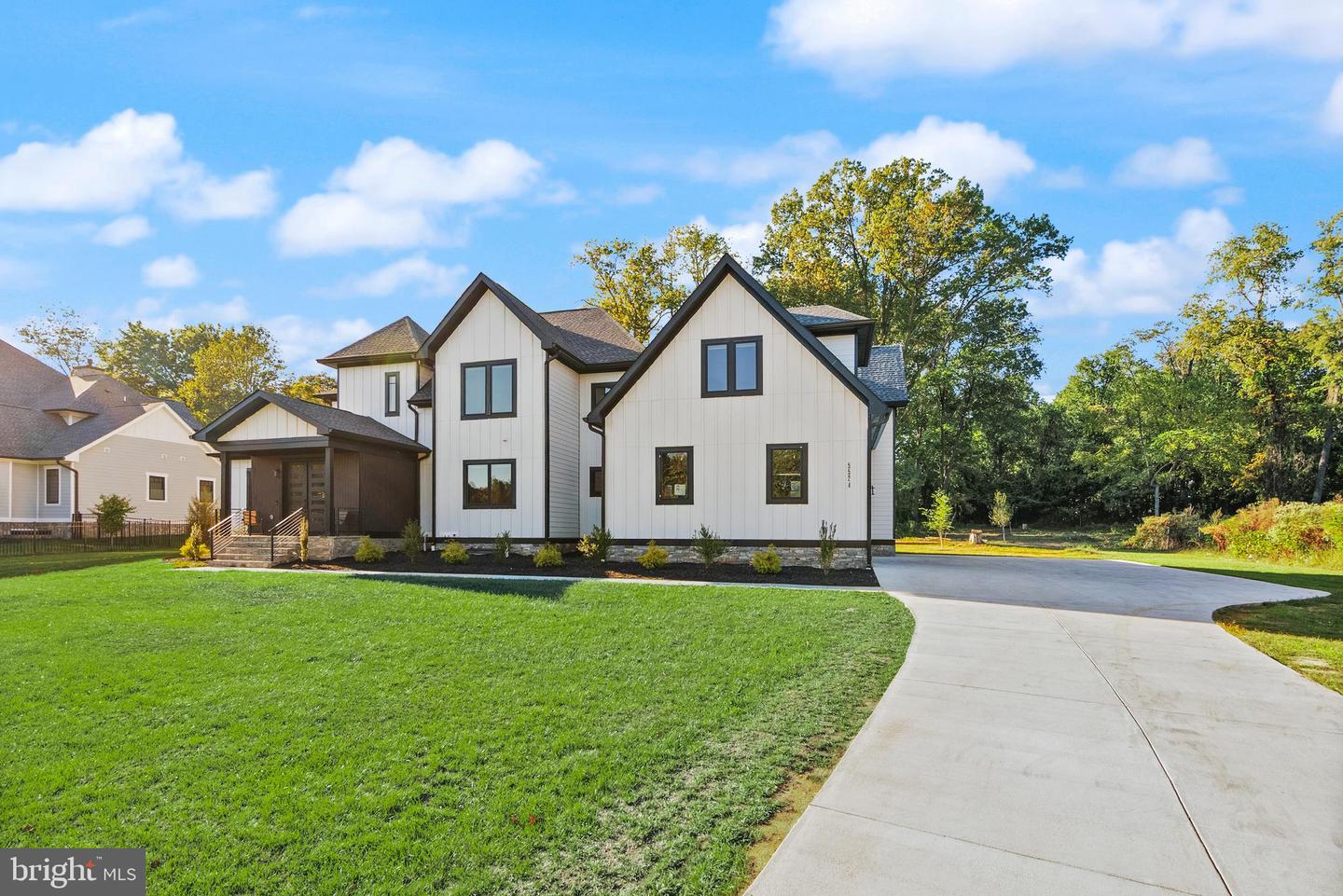 5524 SUMMIT ST, CENTREVILLE, Virginia 20120, 7 Bedrooms Bedrooms, ,6 BathroomsBathrooms,Residential,For sale,5524 SUMMIT ST,VAFX2268754 MLS # VAFX2268754