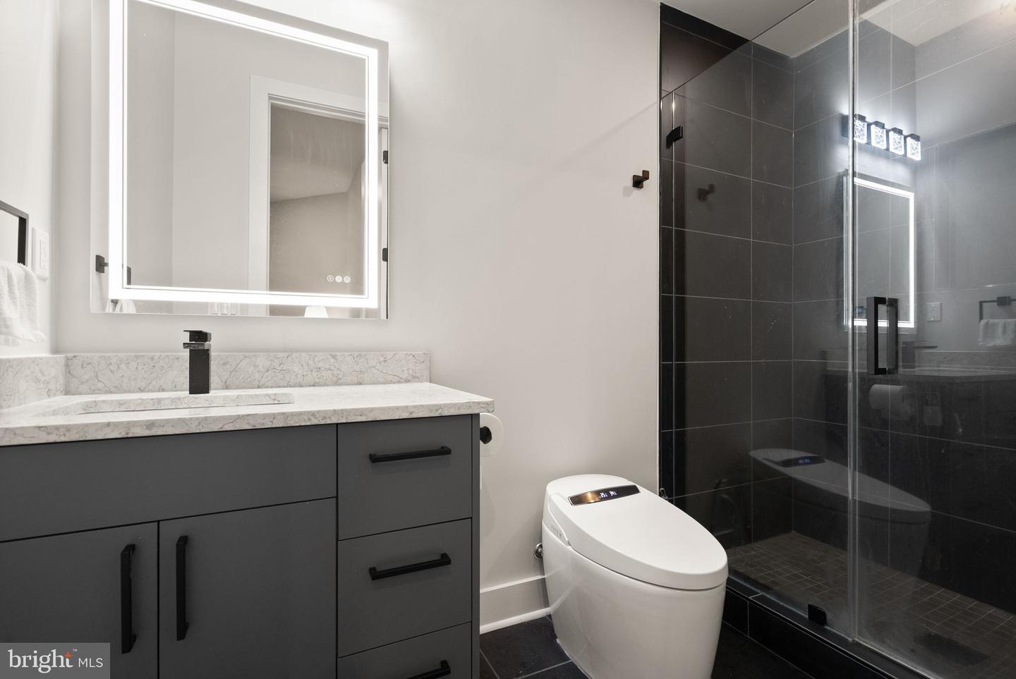 5524 SUMMIT ST, CENTREVILLE, Virginia 20120, 7 Bedrooms Bedrooms, ,6 BathroomsBathrooms,Residential,For sale,5524 SUMMIT ST,VAFX2268754 MLS # VAFX2268754