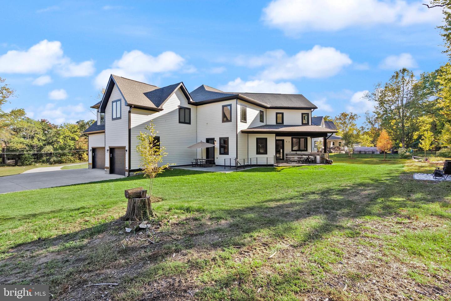5524 SUMMIT ST, CENTREVILLE, Virginia 20120, 7 Bedrooms Bedrooms, ,6 BathroomsBathrooms,Residential,For sale,5524 SUMMIT ST,VAFX2268754 MLS # VAFX2268754