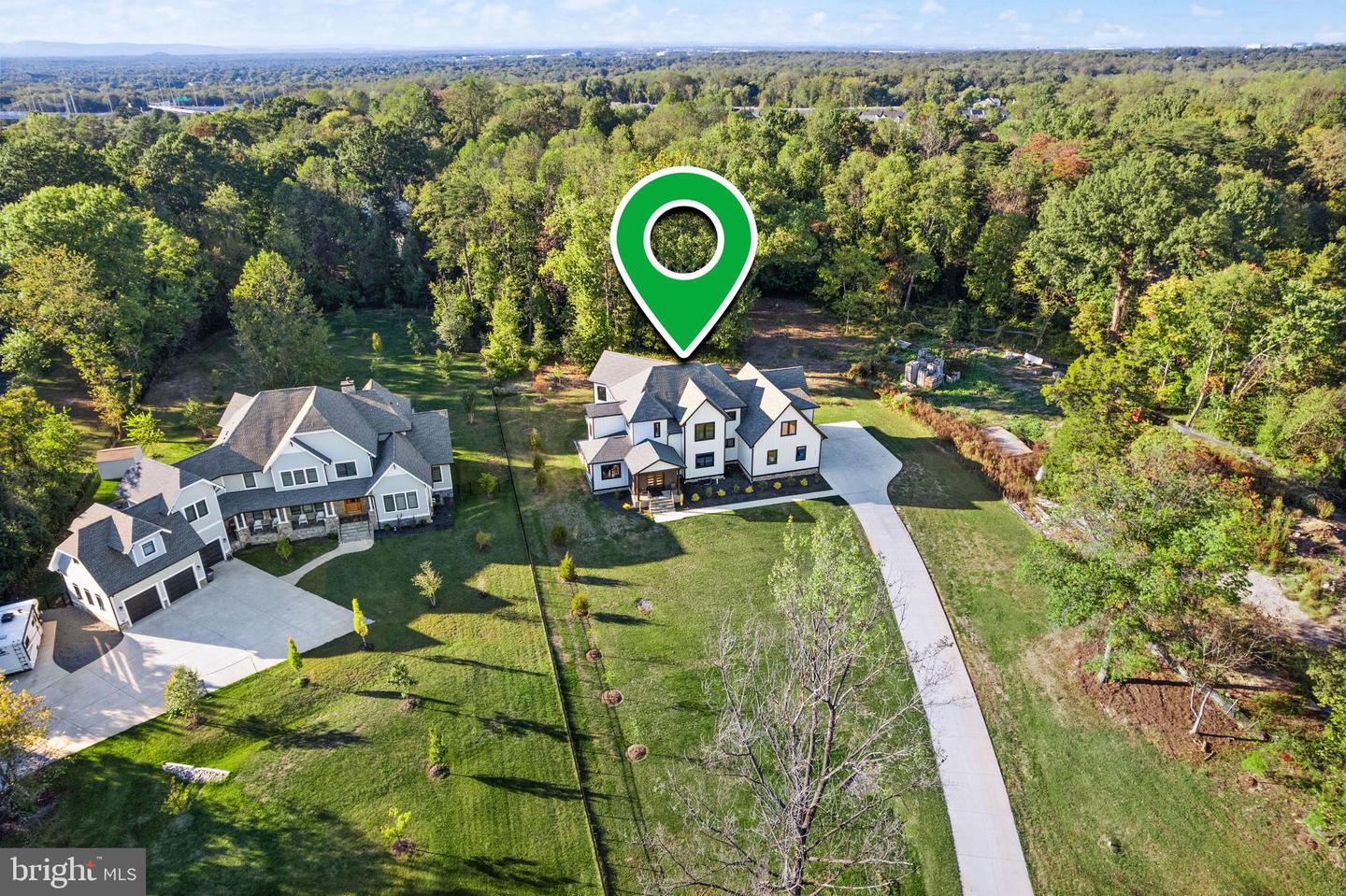 5524 SUMMIT ST, CENTREVILLE, Virginia 20120, 7 Bedrooms Bedrooms, ,6 BathroomsBathrooms,Residential,For sale,5524 SUMMIT ST,VAFX2268754 MLS # VAFX2268754