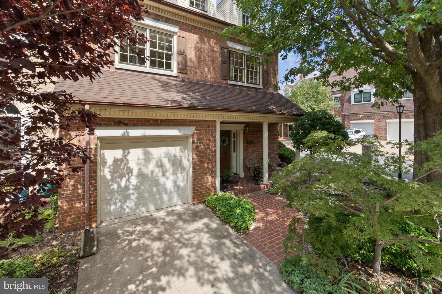 6300 MANCHESTER WAY, ALEXANDRIA, Virginia 22304, 3 Bedrooms Bedrooms, ,2 BathroomsBathrooms,Residential,For sale,6300 MANCHESTER WAY,VAFX2268778 MLS # VAFX2268778