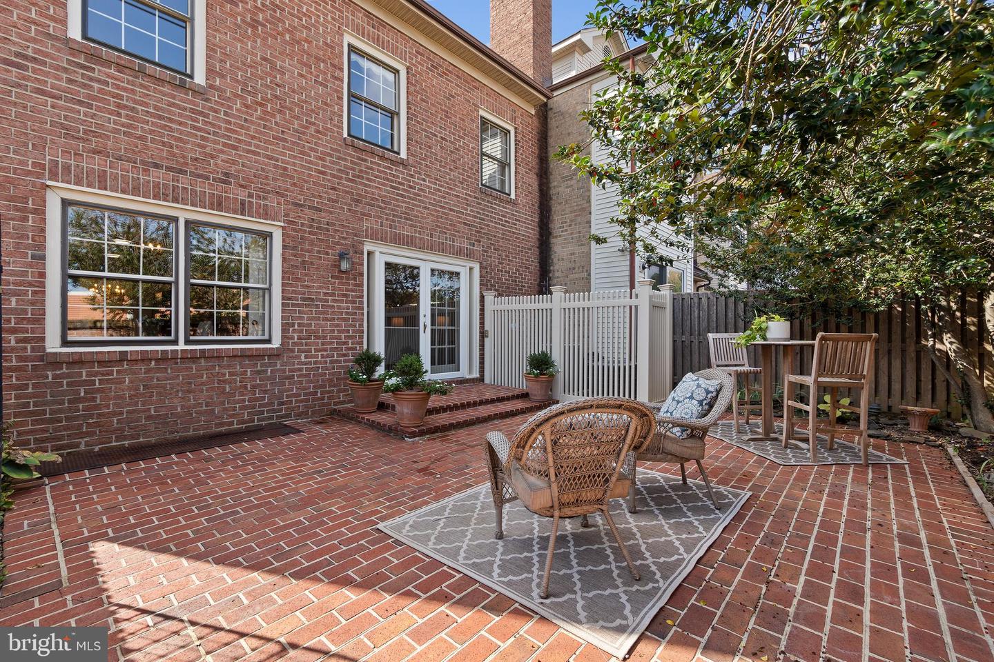 6300 MANCHESTER WAY, ALEXANDRIA, Virginia 22304, 3 Bedrooms Bedrooms, ,2 BathroomsBathrooms,Residential,For sale,6300 MANCHESTER WAY,VAFX2268778 MLS # VAFX2268778