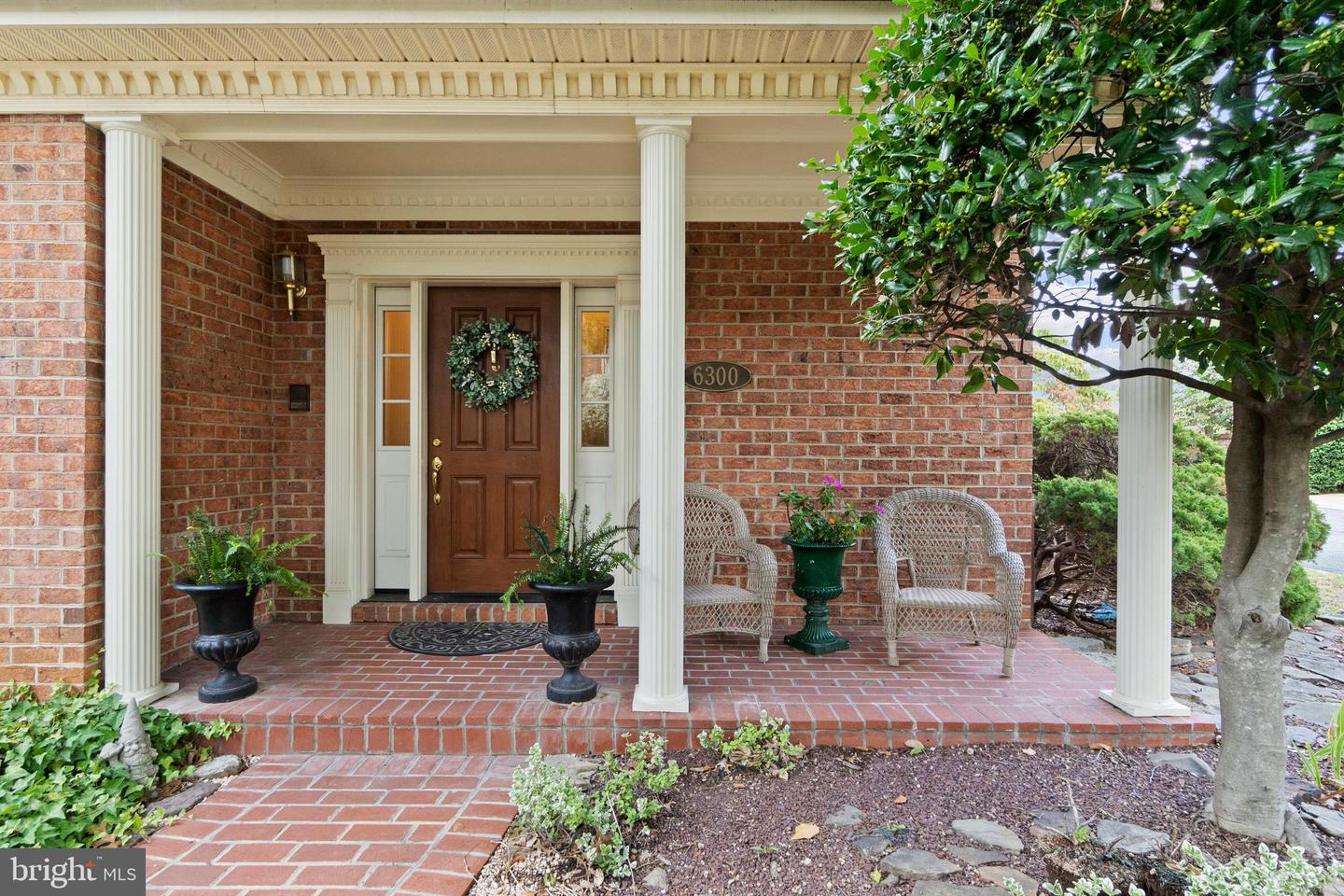 6300 MANCHESTER WAY, ALEXANDRIA, Virginia 22304, 3 Bedrooms Bedrooms, ,2 BathroomsBathrooms,Residential,For sale,6300 MANCHESTER WAY,VAFX2268778 MLS # VAFX2268778
