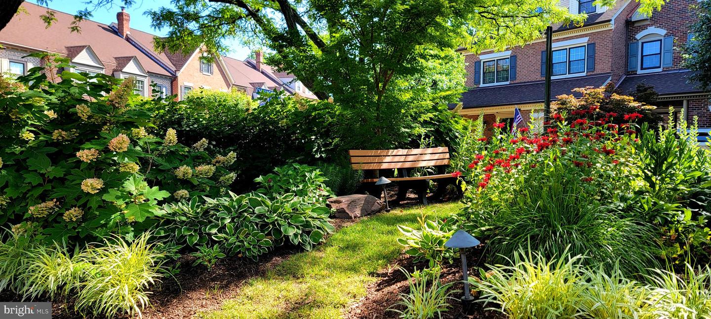 6300 MANCHESTER WAY, ALEXANDRIA, Virginia 22304, 3 Bedrooms Bedrooms, ,2 BathroomsBathrooms,Residential,For sale,6300 MANCHESTER WAY,VAFX2268778 MLS # VAFX2268778