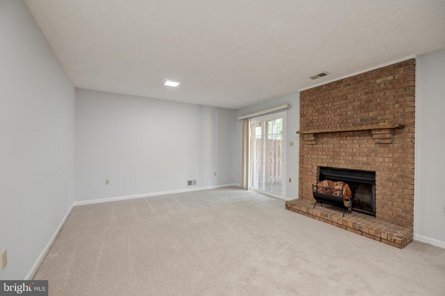 2040 PIERIS CT, VIENNA, Virginia 22182, 3 Bedrooms Bedrooms, ,2 BathroomsBathrooms,Residential,For sale,2040 PIERIS CT,VAFX2268870 MLS # VAFX2268870