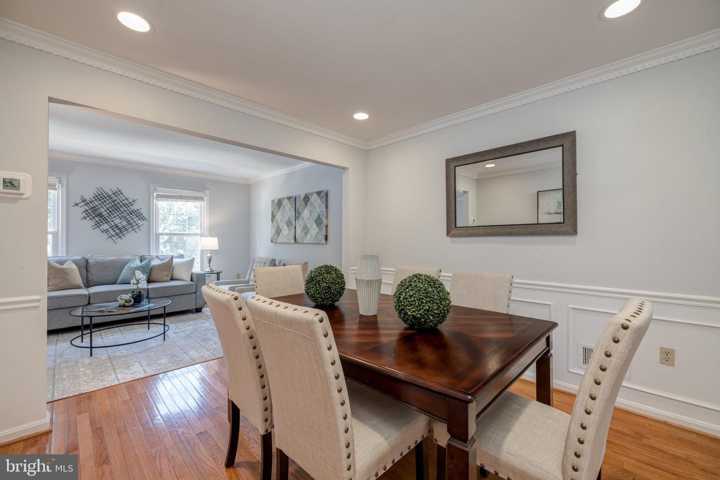 2040 PIERIS CT, VIENNA, Virginia 22182, 3 Bedrooms Bedrooms, ,2 BathroomsBathrooms,Residential,For sale,2040 PIERIS CT,VAFX2268870 MLS # VAFX2268870