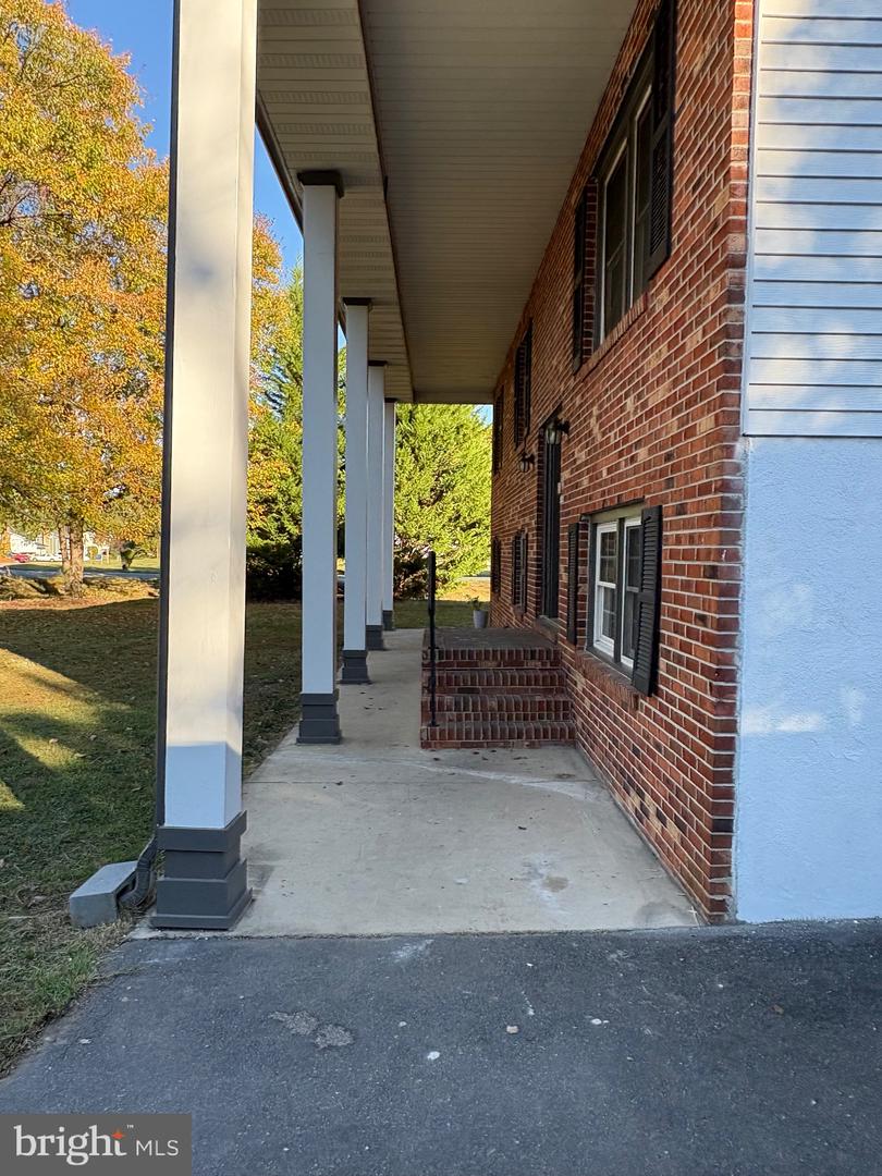 10 WYNNGATE CT, FREDERICKSBURG, Virginia 22405, 5 Bedrooms Bedrooms, ,3 BathroomsBathrooms,Residential,For sale,10 WYNNGATE CT,VAST2042890 MLS # VAST2042890