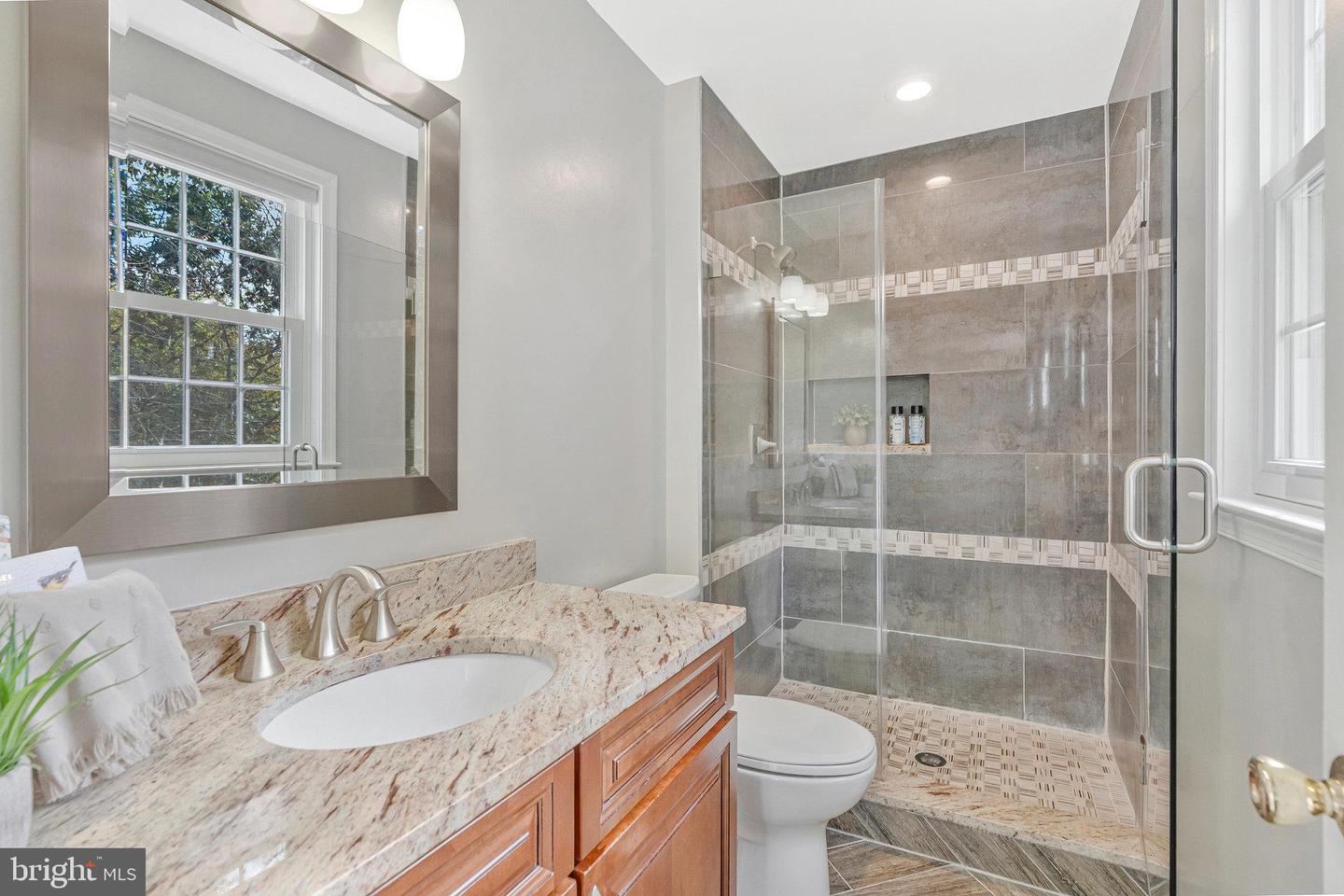 7 S LOWERY CT, STERLING, Virginia 20165, 4 Bedrooms Bedrooms, ,3 BathroomsBathrooms,Residential,For sale,7 S LOWERY CT,VALO2107518 MLS # VALO2107518