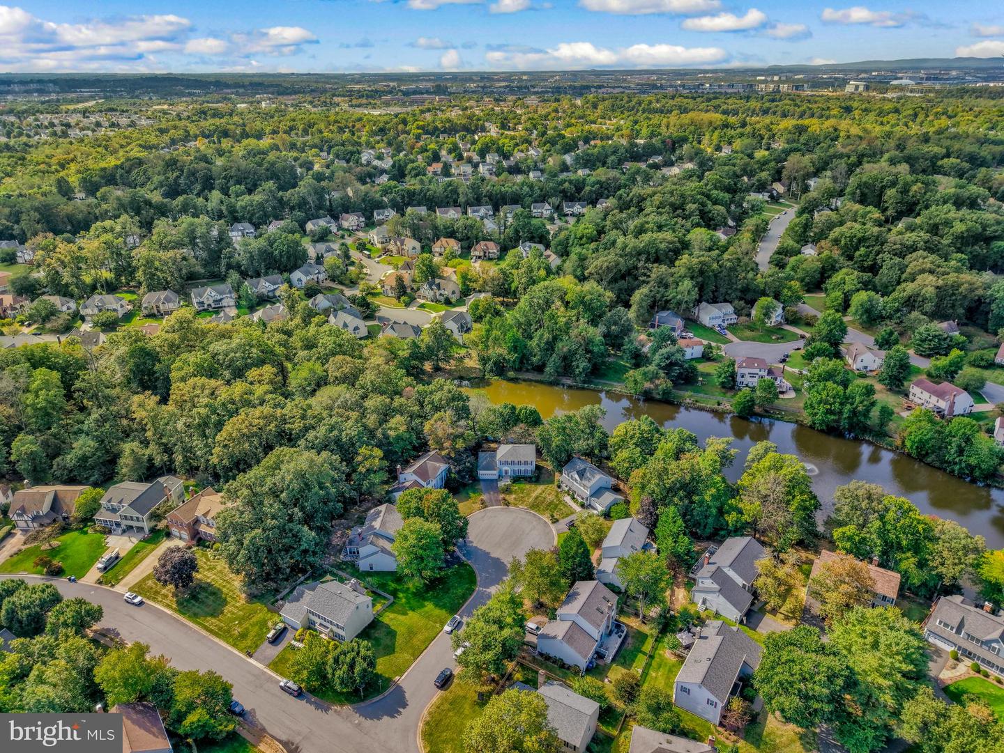 7 S LOWERY CT, STERLING, Virginia 20165, 4 Bedrooms Bedrooms, ,3 BathroomsBathrooms,Residential,For sale,7 S LOWERY CT,VALO2107518 MLS # VALO2107518