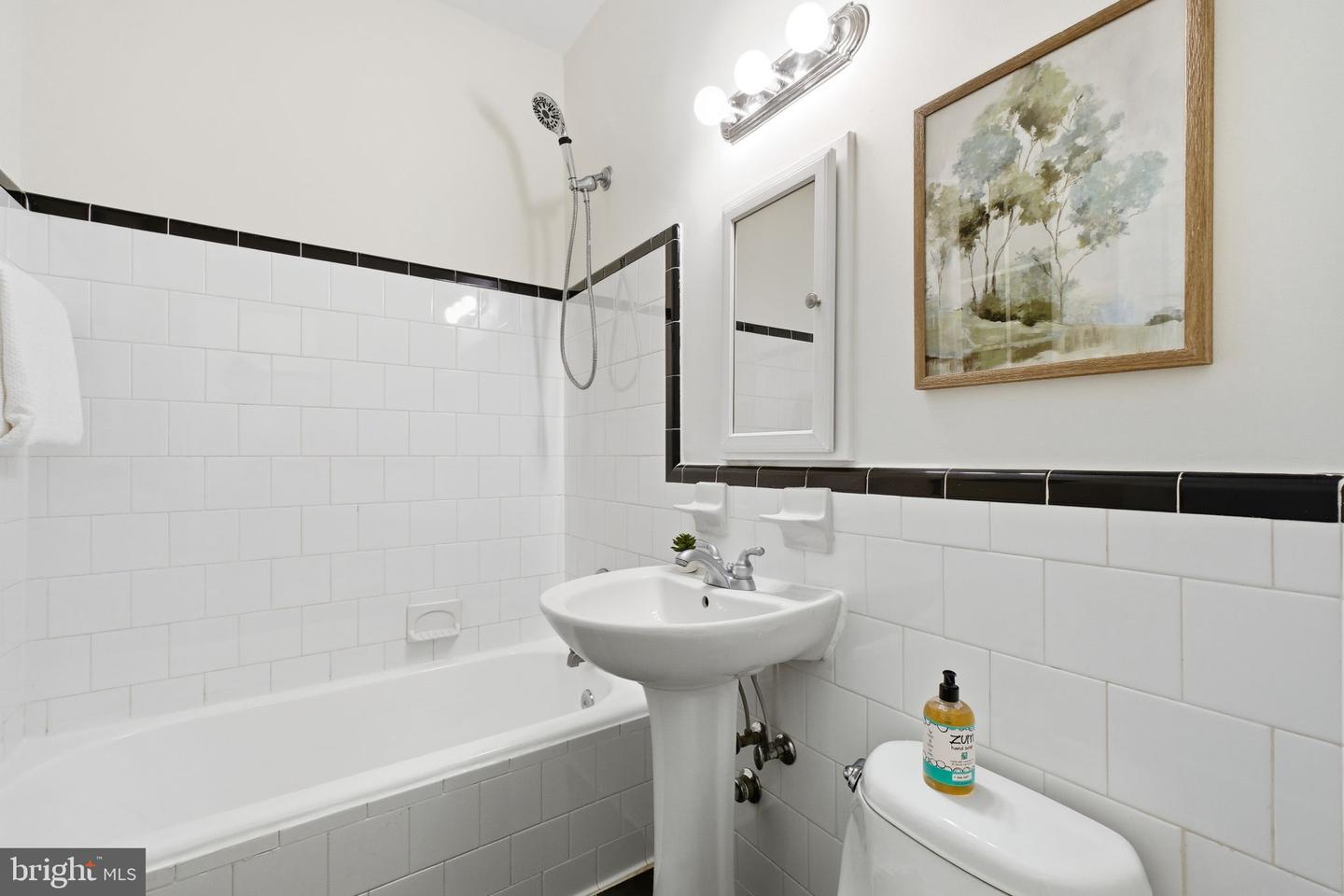 4007 CONNECTICUT AVE NW #304, WASHINGTON, District Of Columbia 20008, 1 Bedroom Bedrooms, ,1 BathroomBathrooms,Residential,For sale,4007 CONNECTICUT AVE NW #304,DCDC2223970 MLS # DCDC2223970