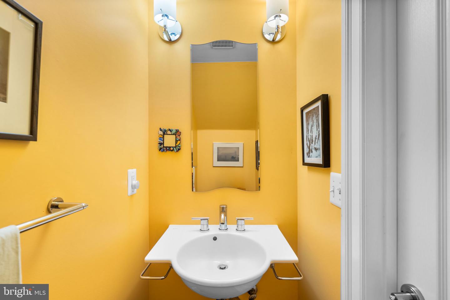 1831 1ST ST NW #3, WASHINGTON, District Of Columbia 20001, 2 Bedrooms Bedrooms, ,2 BathroomsBathrooms,Residential,For sale,1831 1ST ST NW #3,DCDC2224128 MLS # DCDC2224128