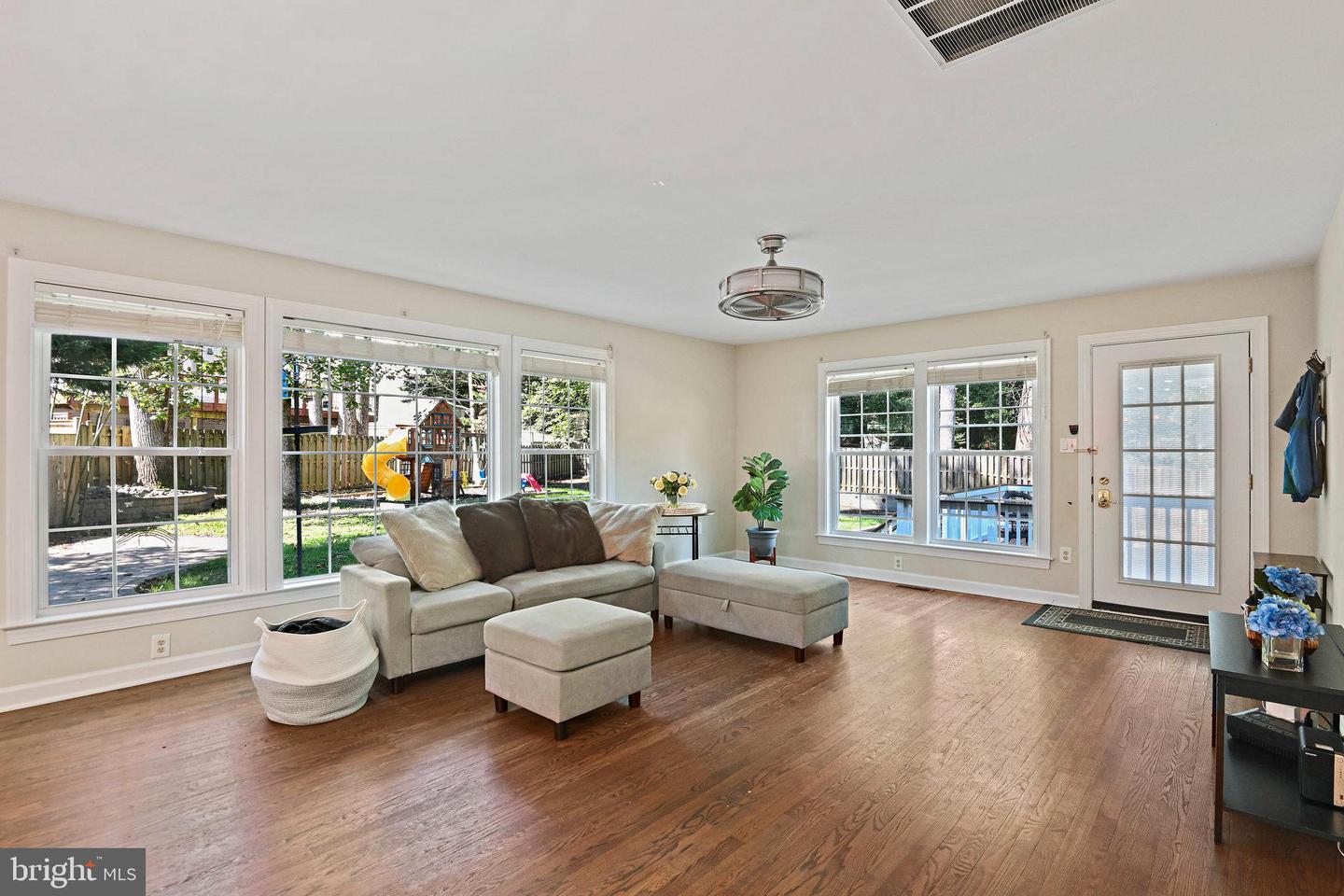 2918 GLENVALE DR, FAIRFAX, Virginia 22031, 6 Bedrooms Bedrooms, ,3 BathroomsBathrooms,Residential,For sale,2918 GLENVALE DR,VAFX2269362 MLS # VAFX2269362