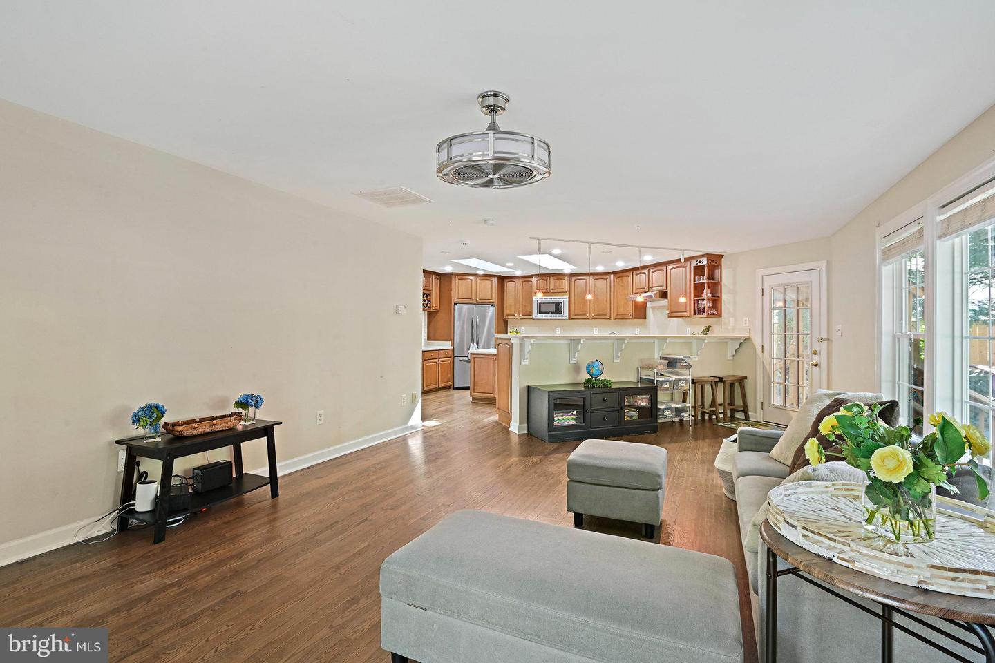 2918 GLENVALE DR, FAIRFAX, Virginia 22031, 6 Bedrooms Bedrooms, ,3 BathroomsBathrooms,Residential,For sale,2918 GLENVALE DR,VAFX2269362 MLS # VAFX2269362