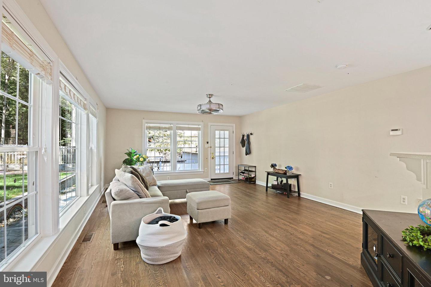 2918 GLENVALE DR, FAIRFAX, Virginia 22031, 6 Bedrooms Bedrooms, ,3 BathroomsBathrooms,Residential,For sale,2918 GLENVALE DR,VAFX2269362 MLS # VAFX2269362