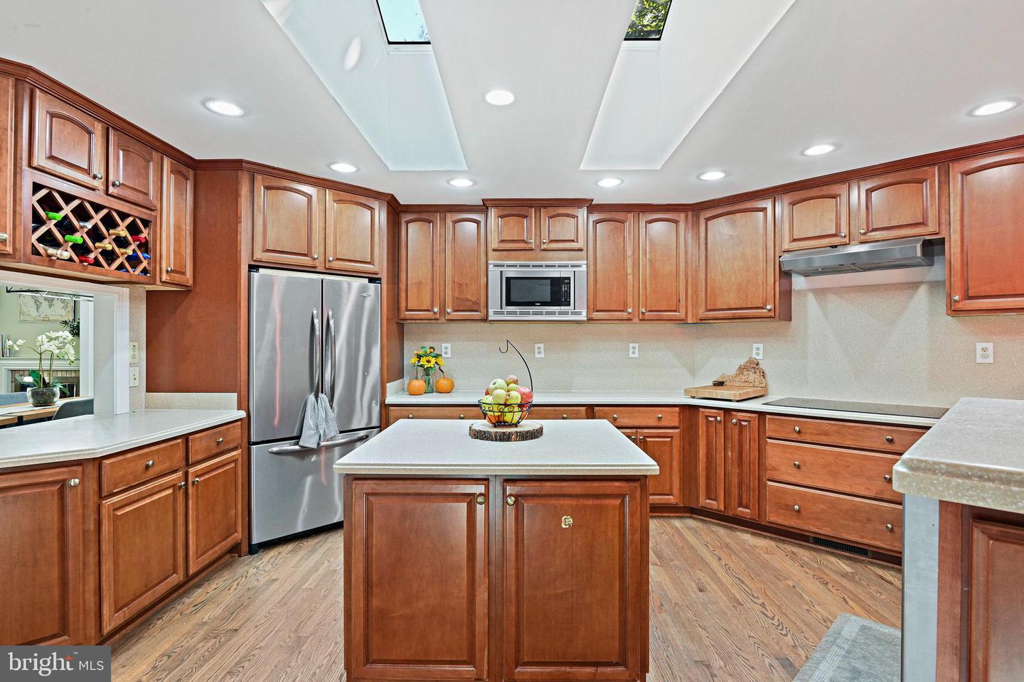 2918 GLENVALE DR, FAIRFAX, Virginia 22031, 6 Bedrooms Bedrooms, ,3 BathroomsBathrooms,Residential,For sale,2918 GLENVALE DR,VAFX2269362 MLS # VAFX2269362