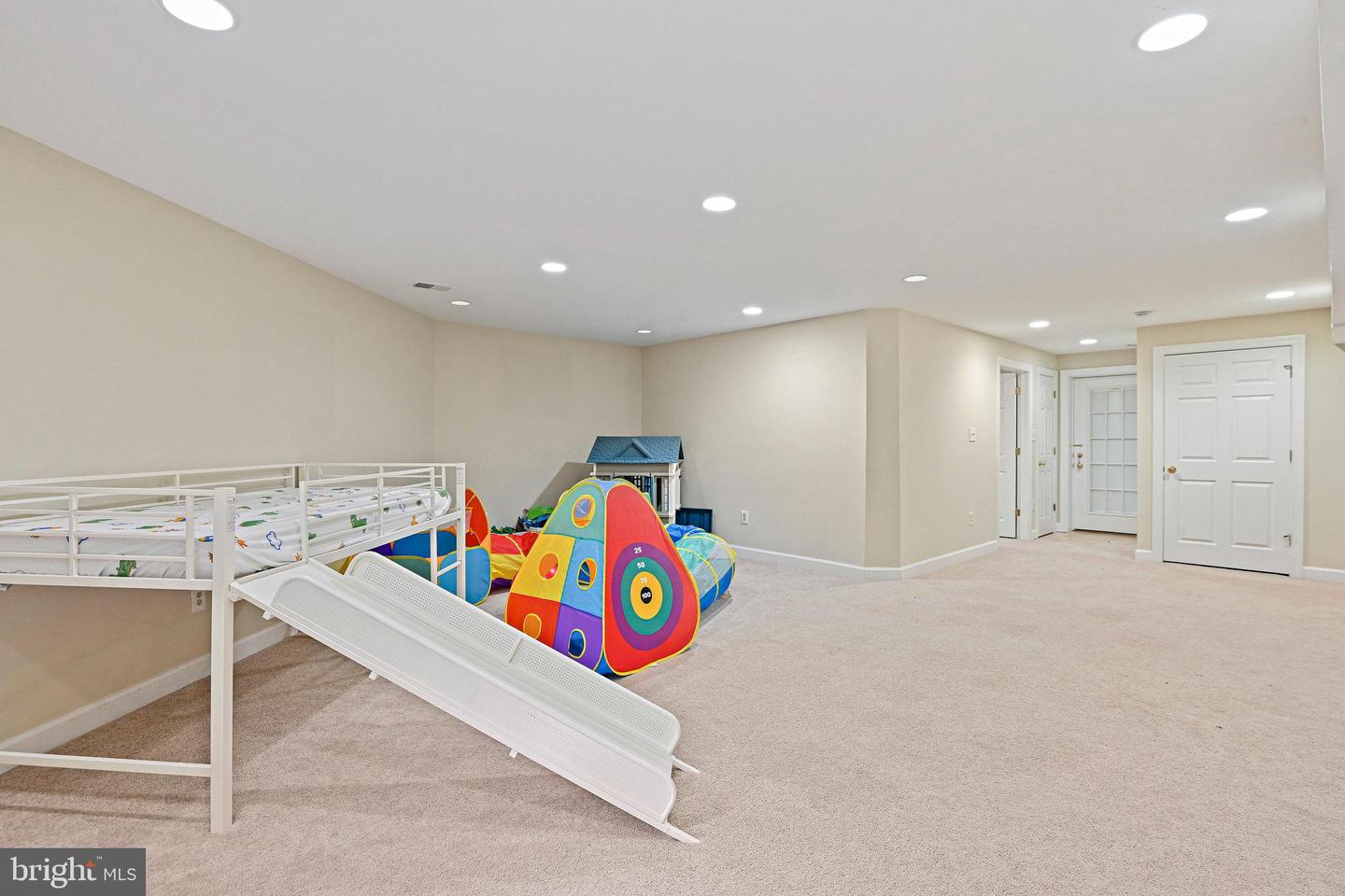 2918 GLENVALE DR, FAIRFAX, Virginia 22031, 6 Bedrooms Bedrooms, ,3 BathroomsBathrooms,Residential,For sale,2918 GLENVALE DR,VAFX2269362 MLS # VAFX2269362