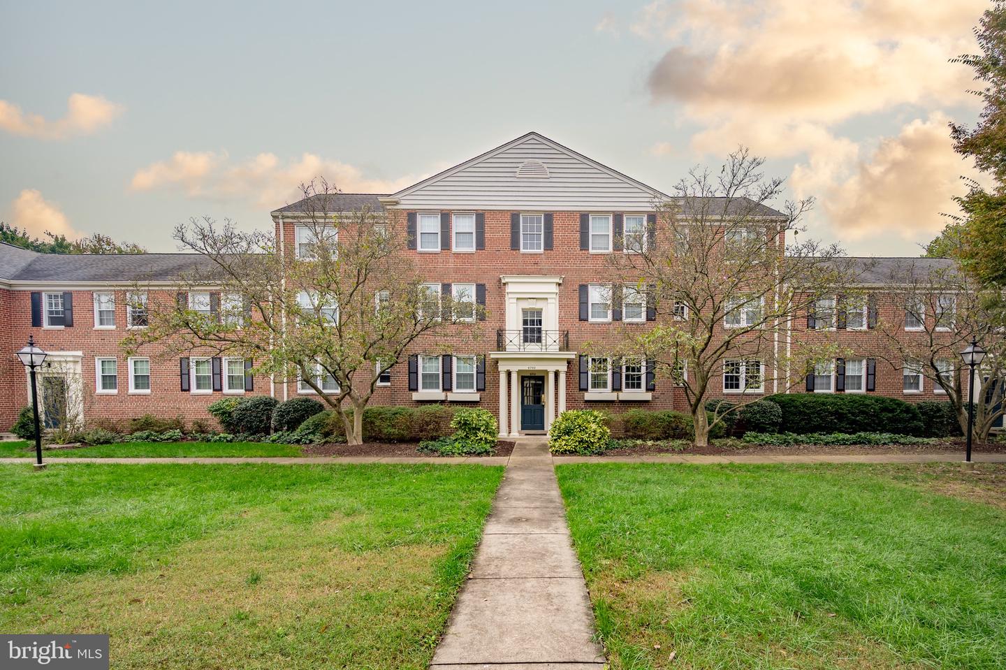 6702 W WAKEFIELD DR #A2, ALEXANDRIA, Virginia 22307, 2 Bedrooms Bedrooms, ,1 BathroomBathrooms,Residential,For sale,6702 W WAKEFIELD DR #A2,VAFX2269446 MLS # VAFX2269446